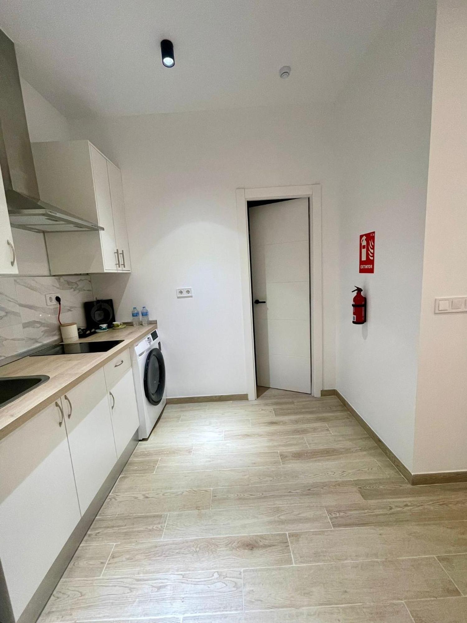 Apartment Mellis - Maria Zambrano Train Station & Bus *