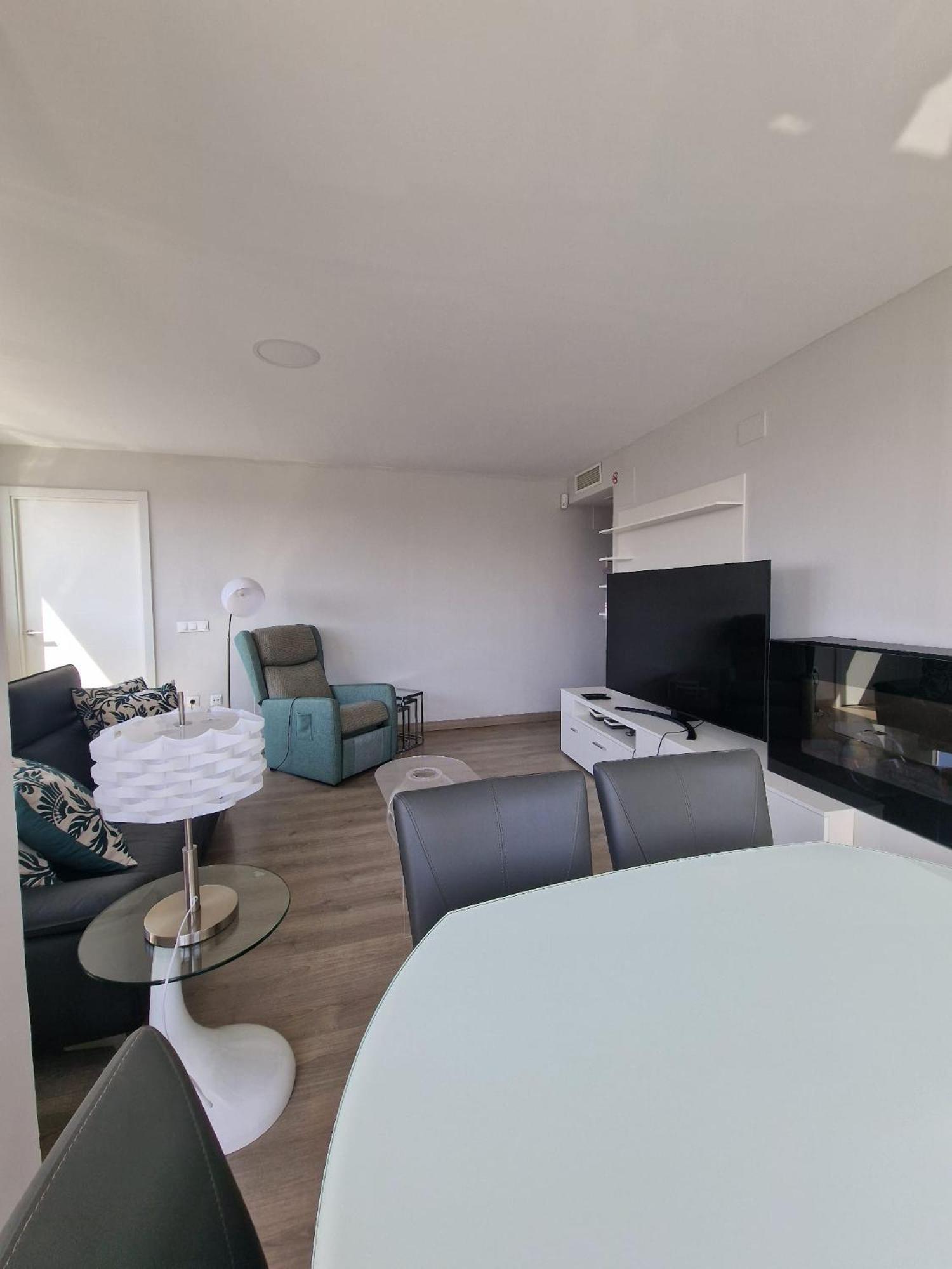 2 2 Baths Y Parking Cathedral *