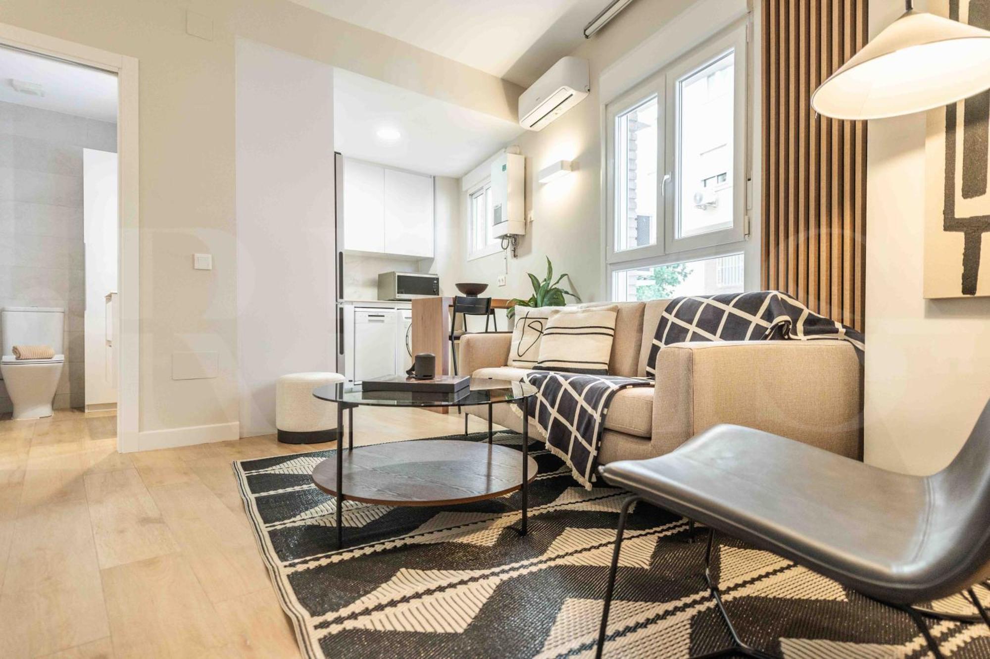 Apartment Spacious 3 Bedroom By Rems *