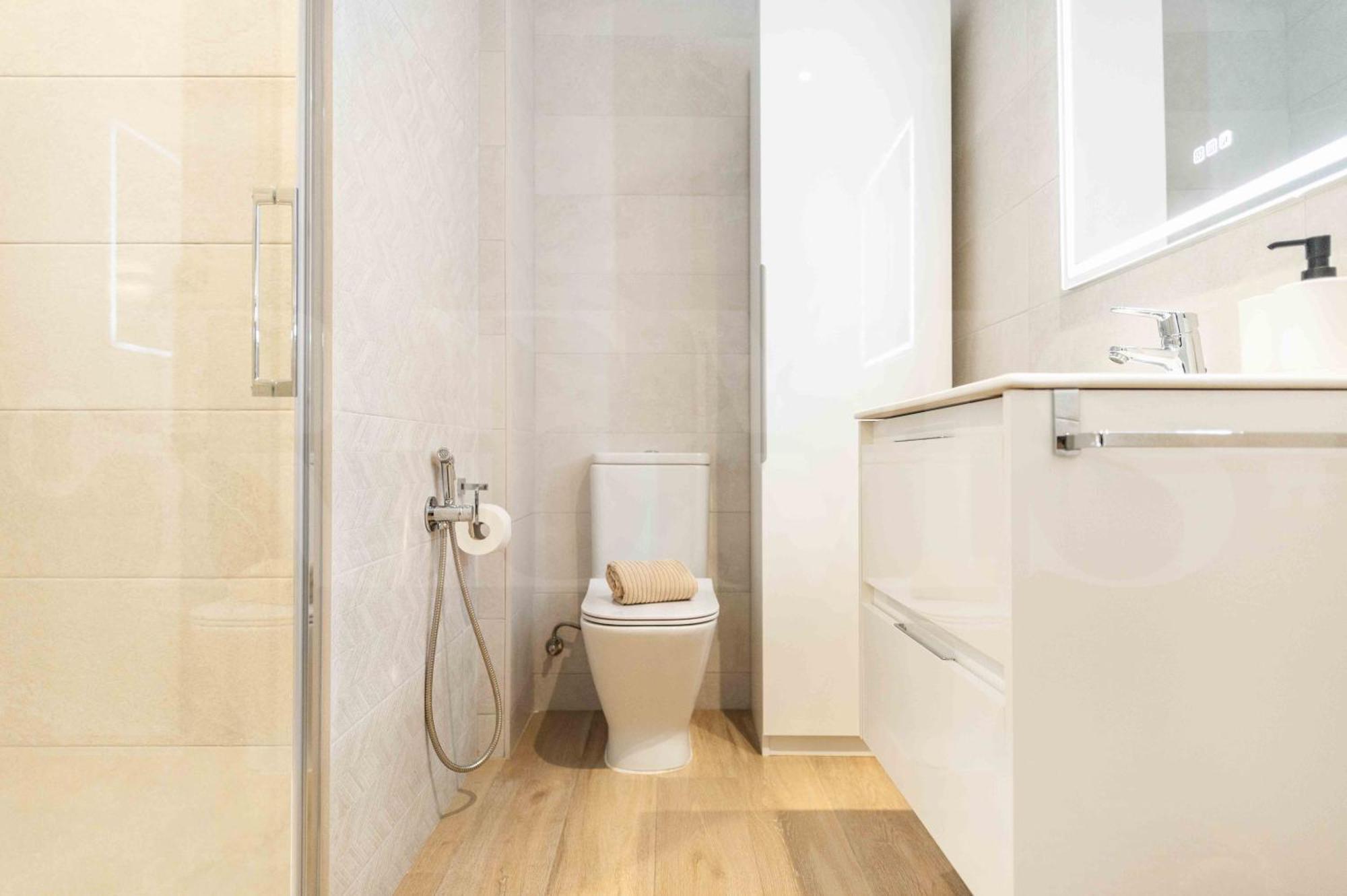 Spacious 3 Bedroom By Rems Malaga