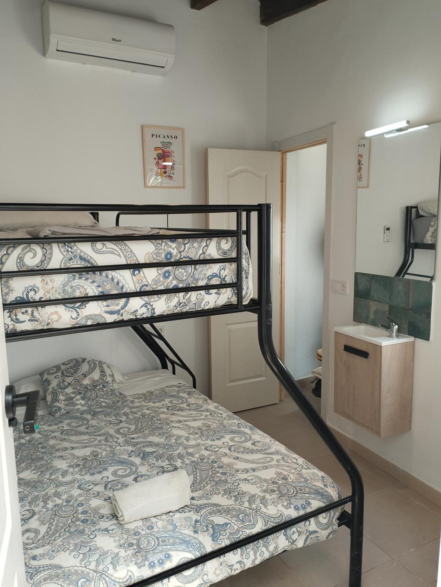 Casa Lagunillas Ensuite * Malaga