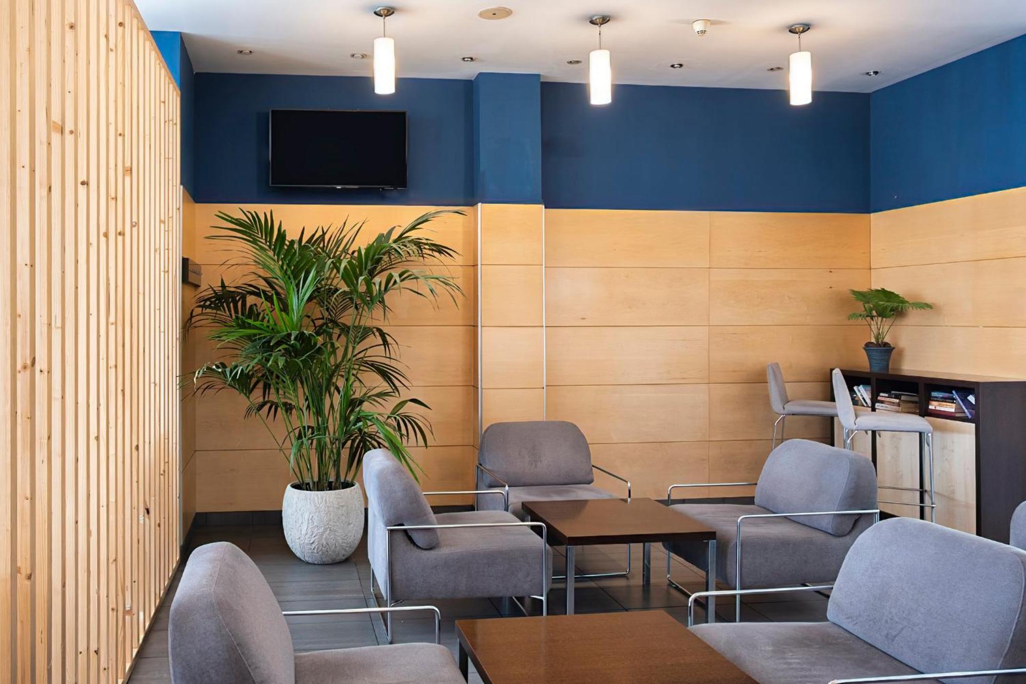Express Airport By Ihg Hotel Málaga