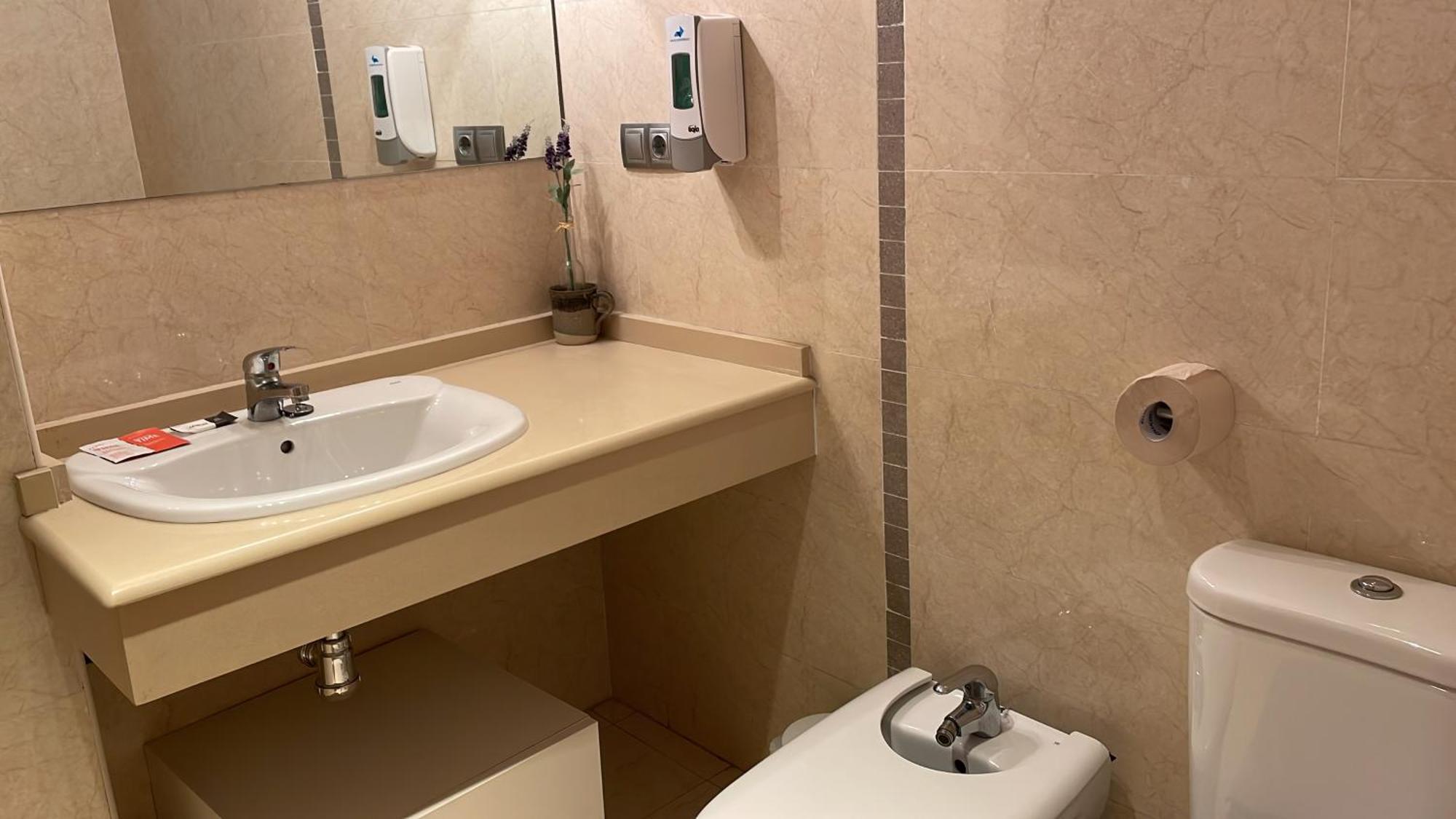 Center Flat Exclusive Apartment *
