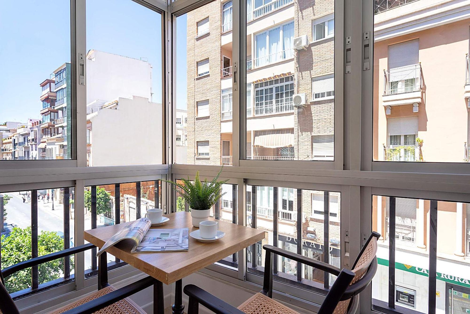 Genteel Victoria Apartment *