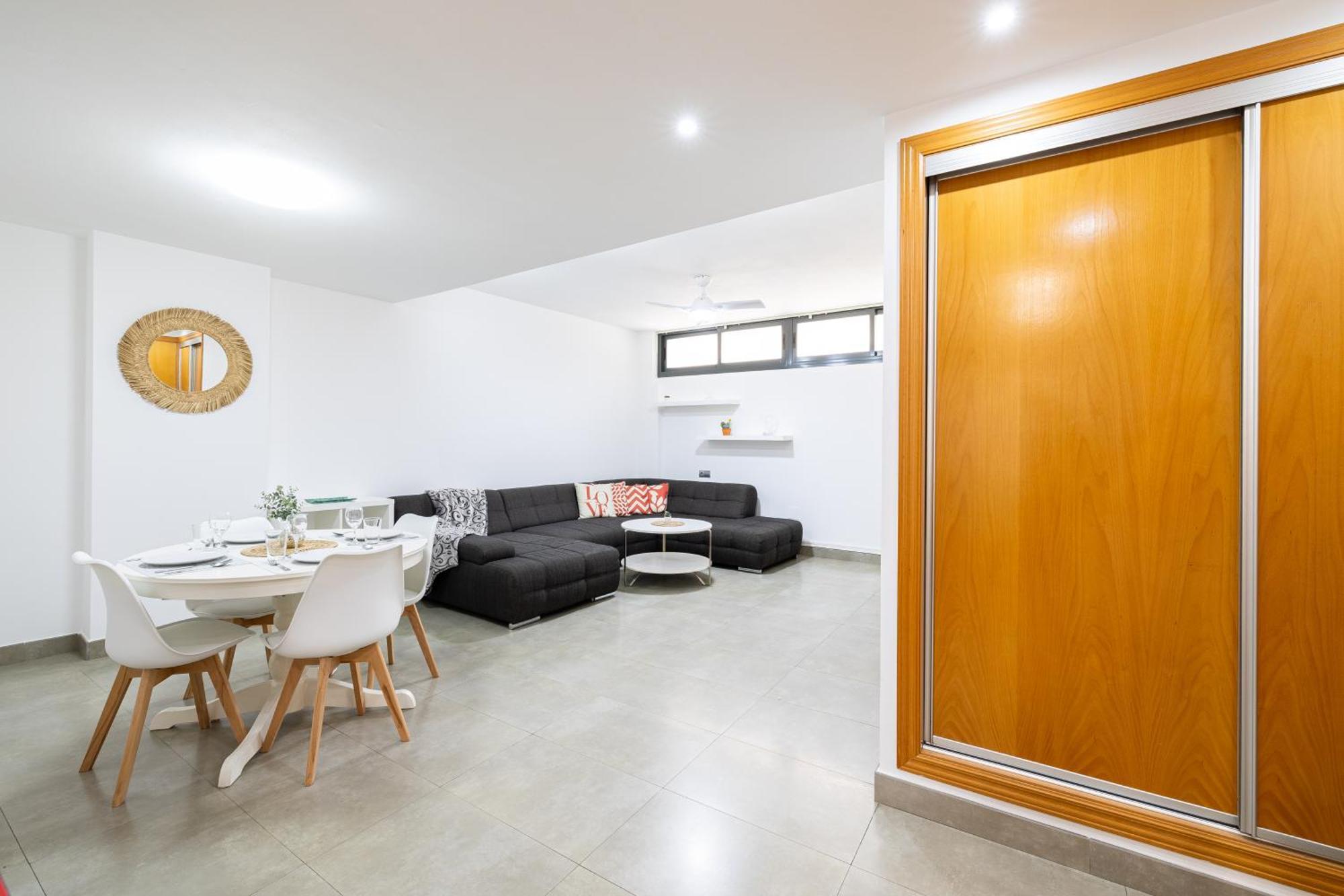 Holidays2malaga Picasso Area Apartment *
