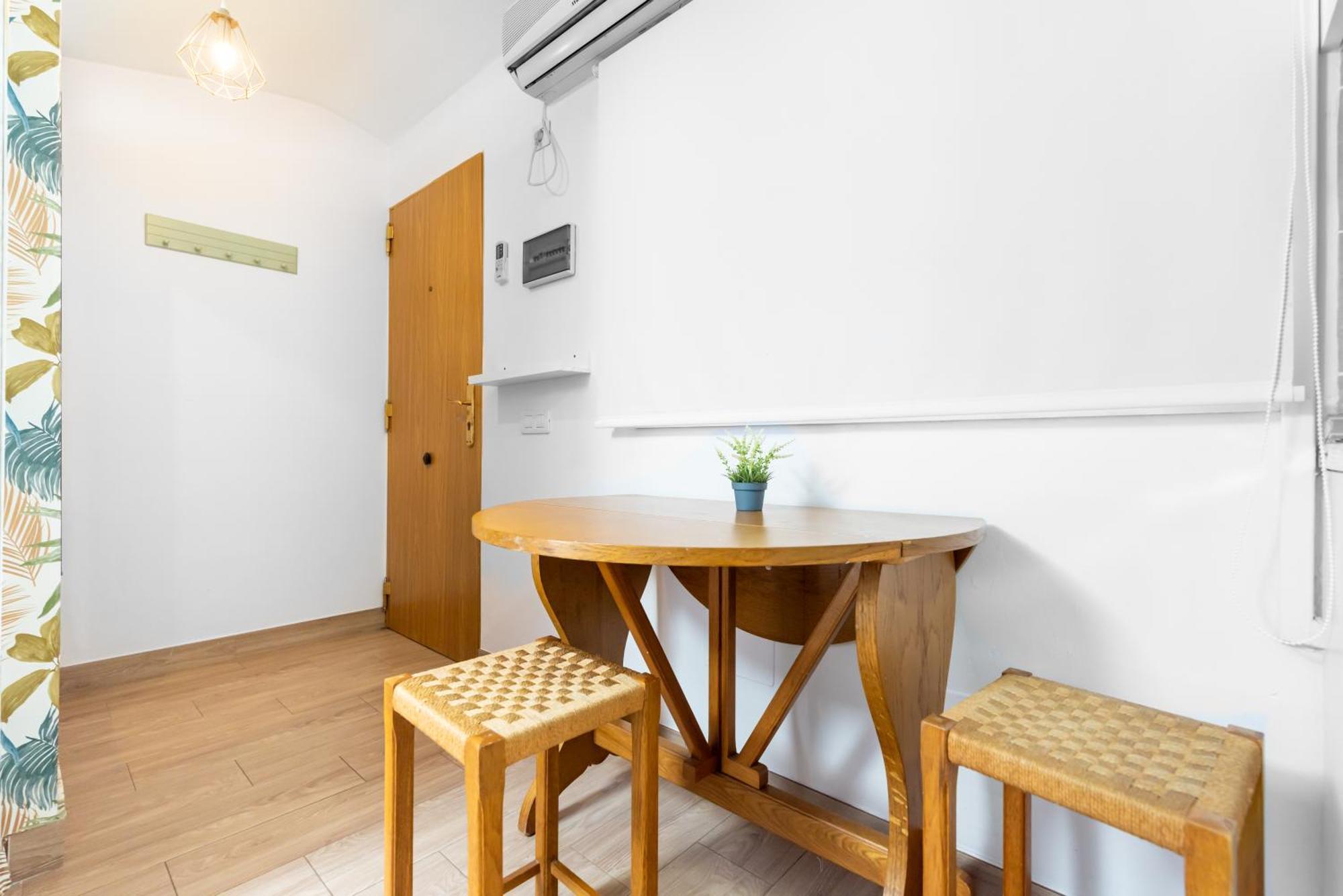 Wintowinrentals Comodo Estudio En Malaga. * Malaga
