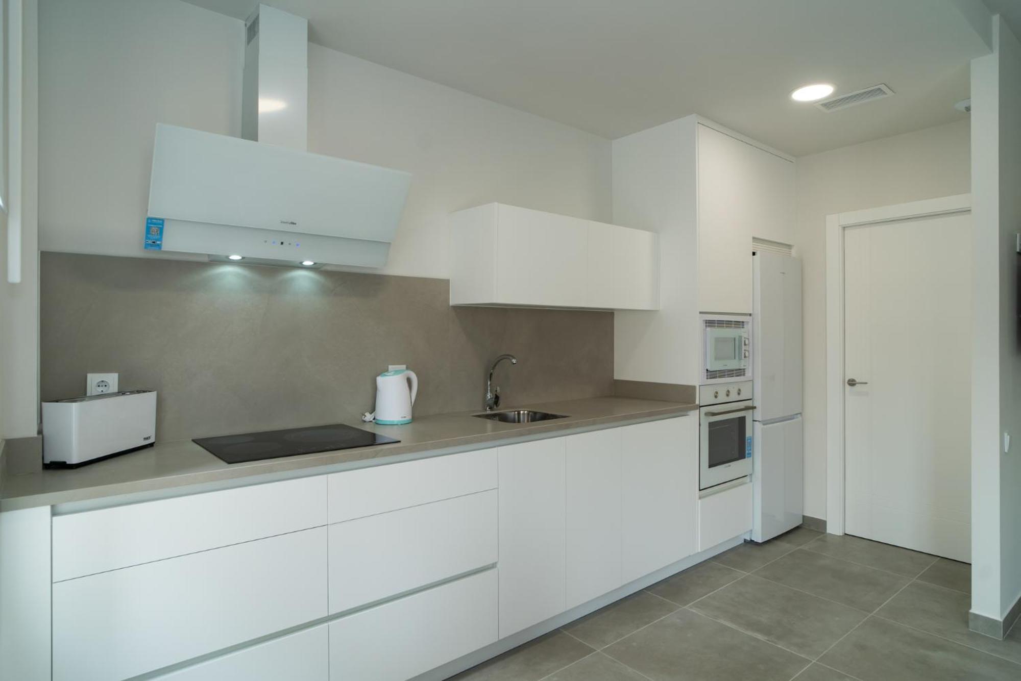 Aac - Con Luz Propia, Amplio Y Nuevo! Apartamento *