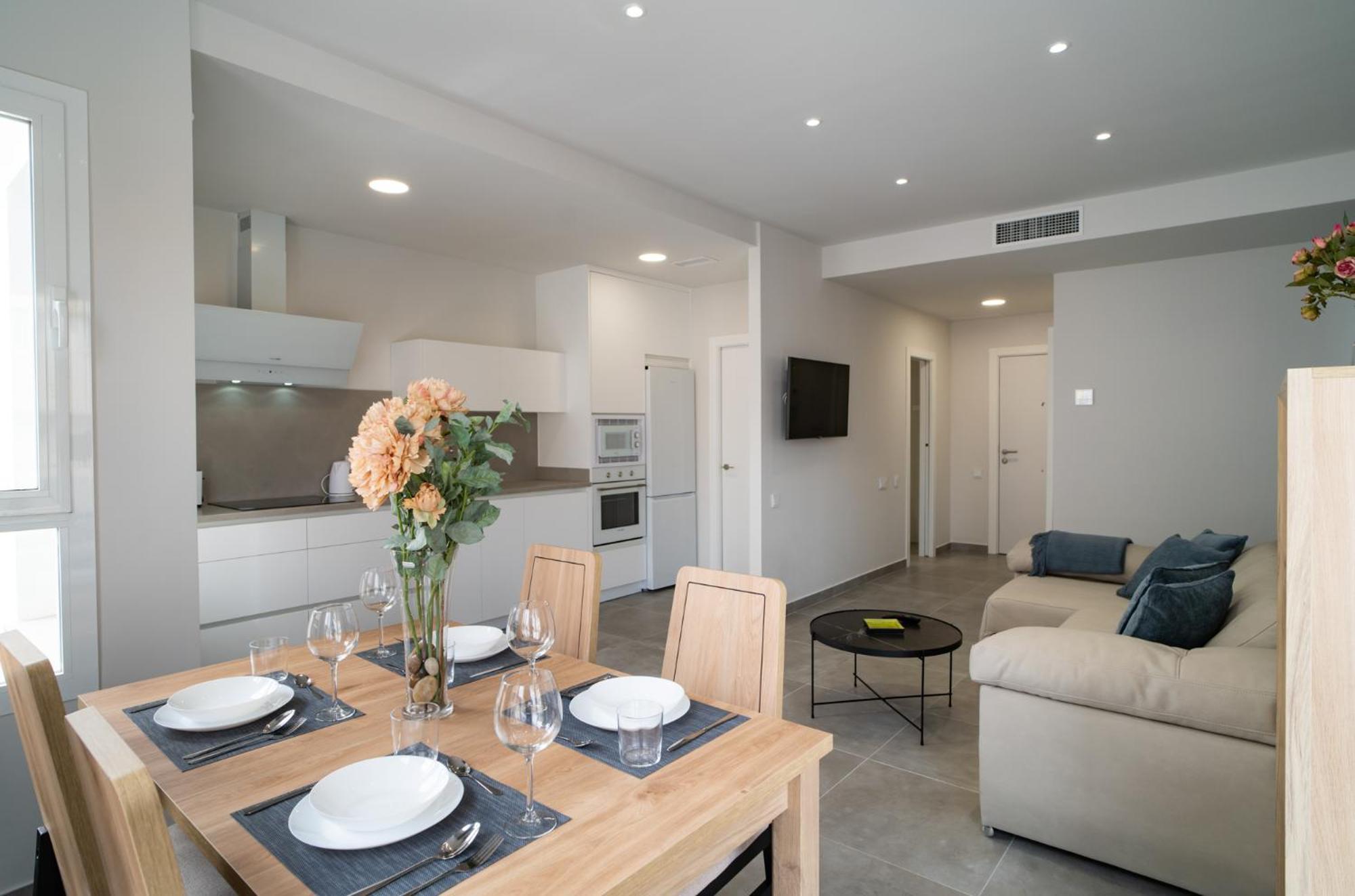 Apartamento Aac - Con Luz Propia, Amplio Y Nuevo! *
