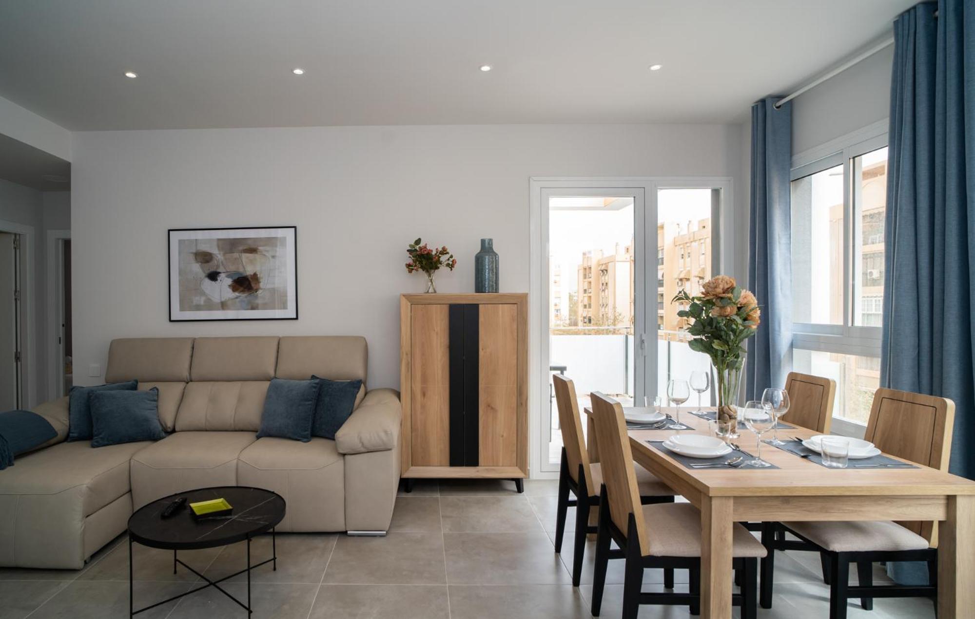 Aac - Con Luz Propia, Amplio Y Nuevo! Apartamento