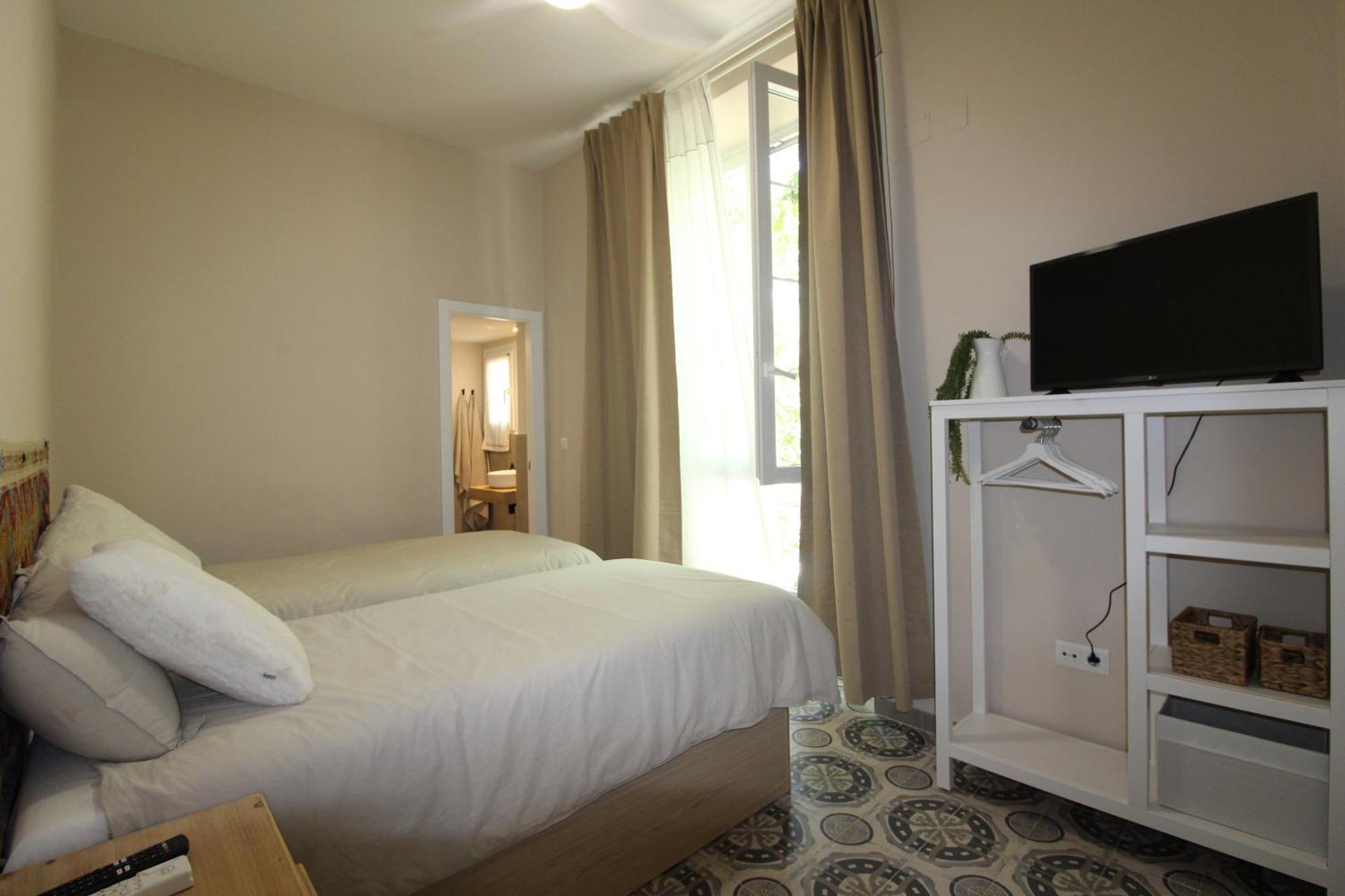 Guest house Acacias Malaga