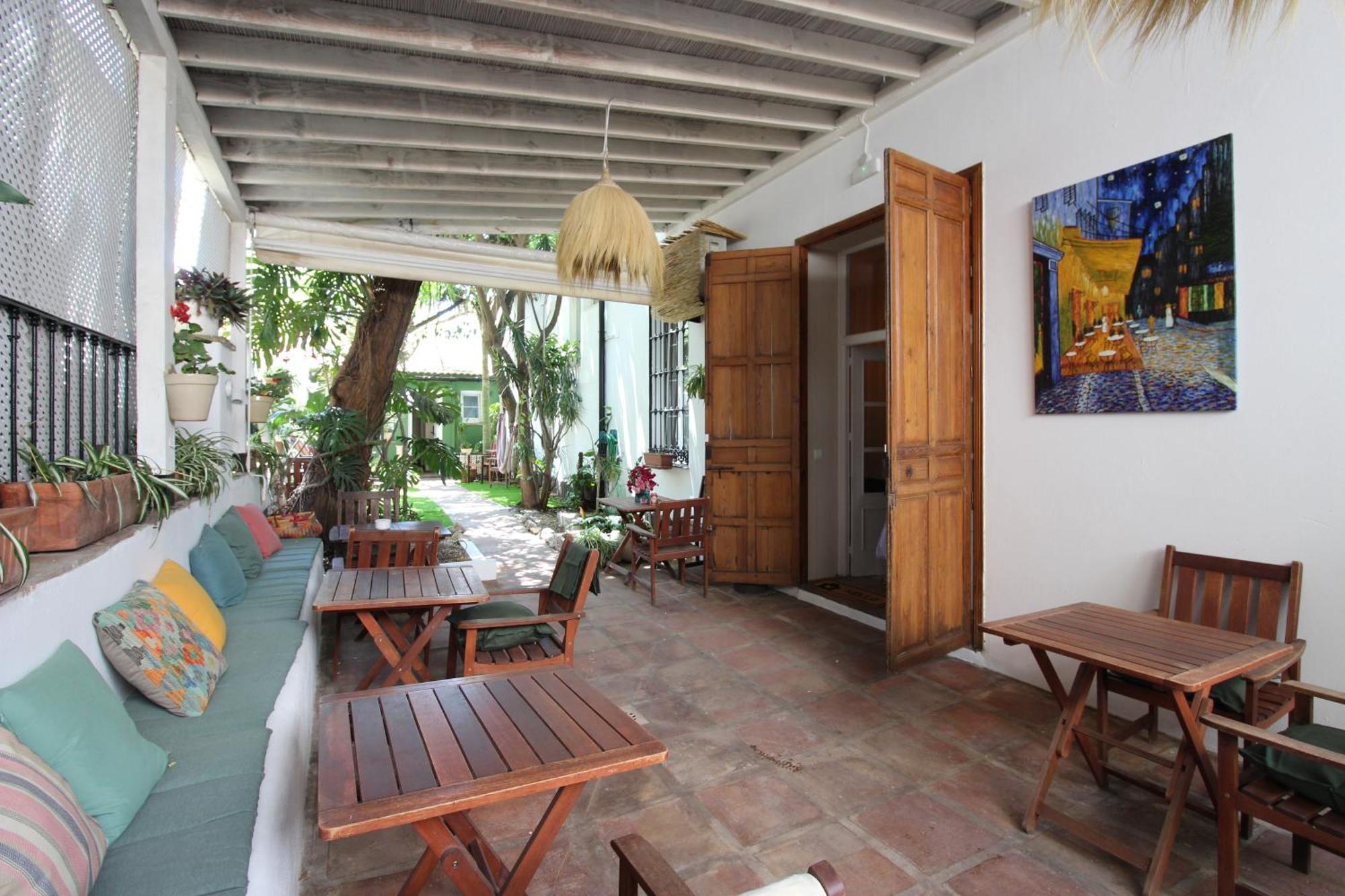 Guest house Acacias 2*