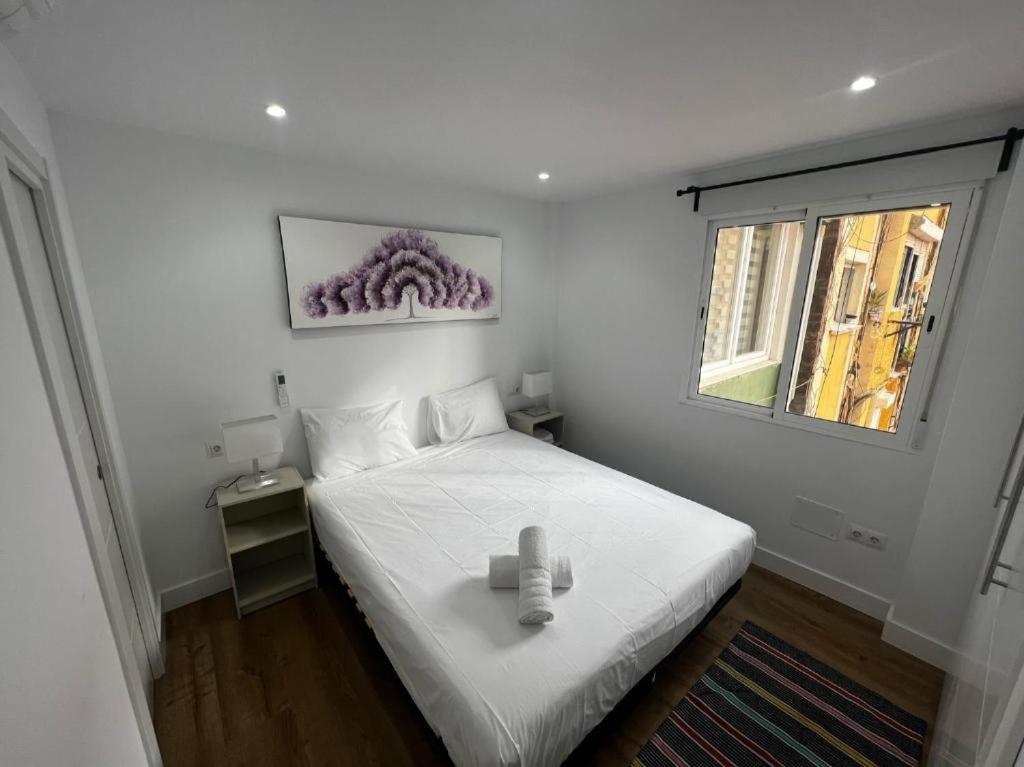 Premium Living Train Station Apartment