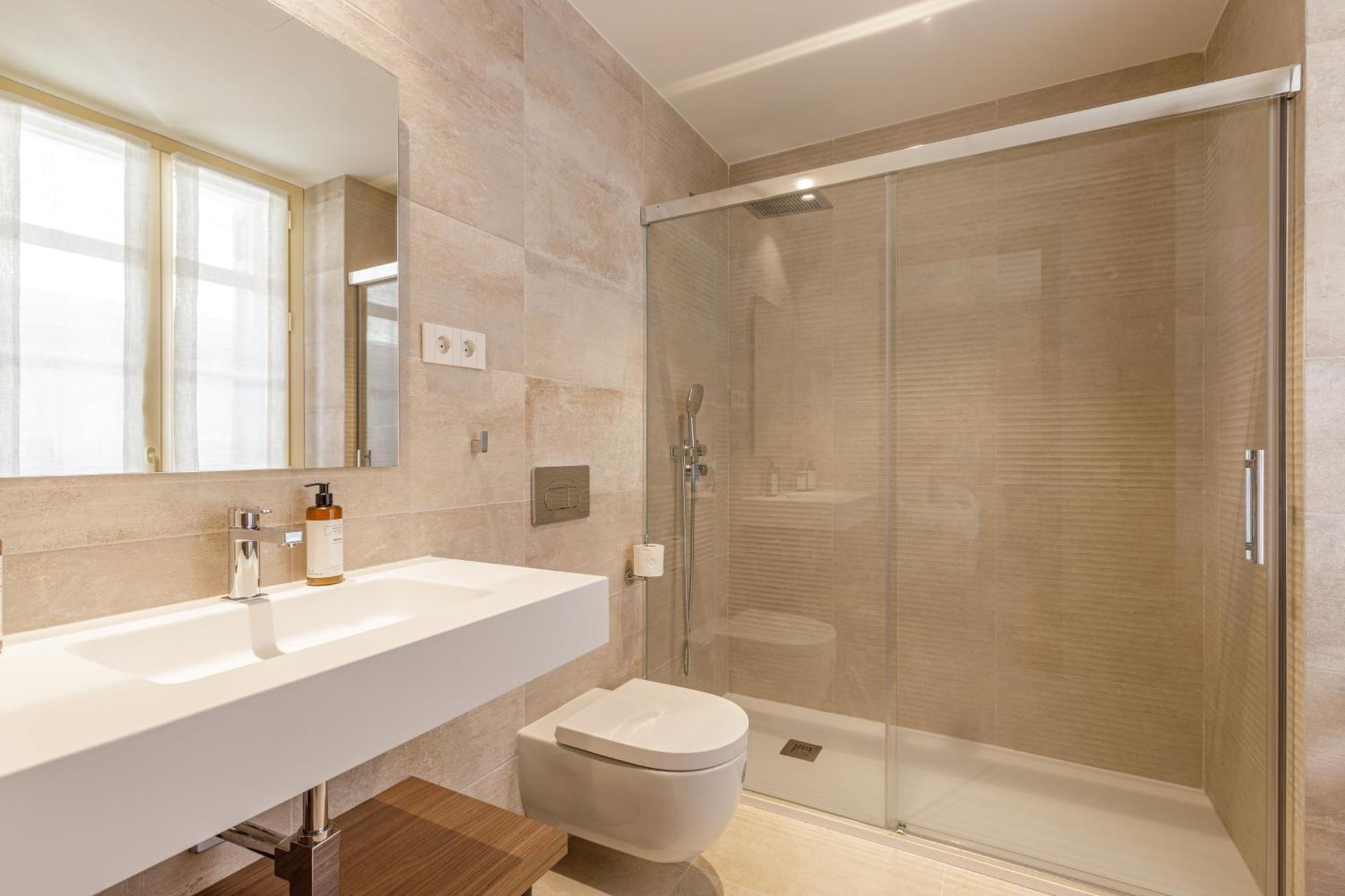 Plaza Del Siglo & Boutique By Caleta Homes * Malaga