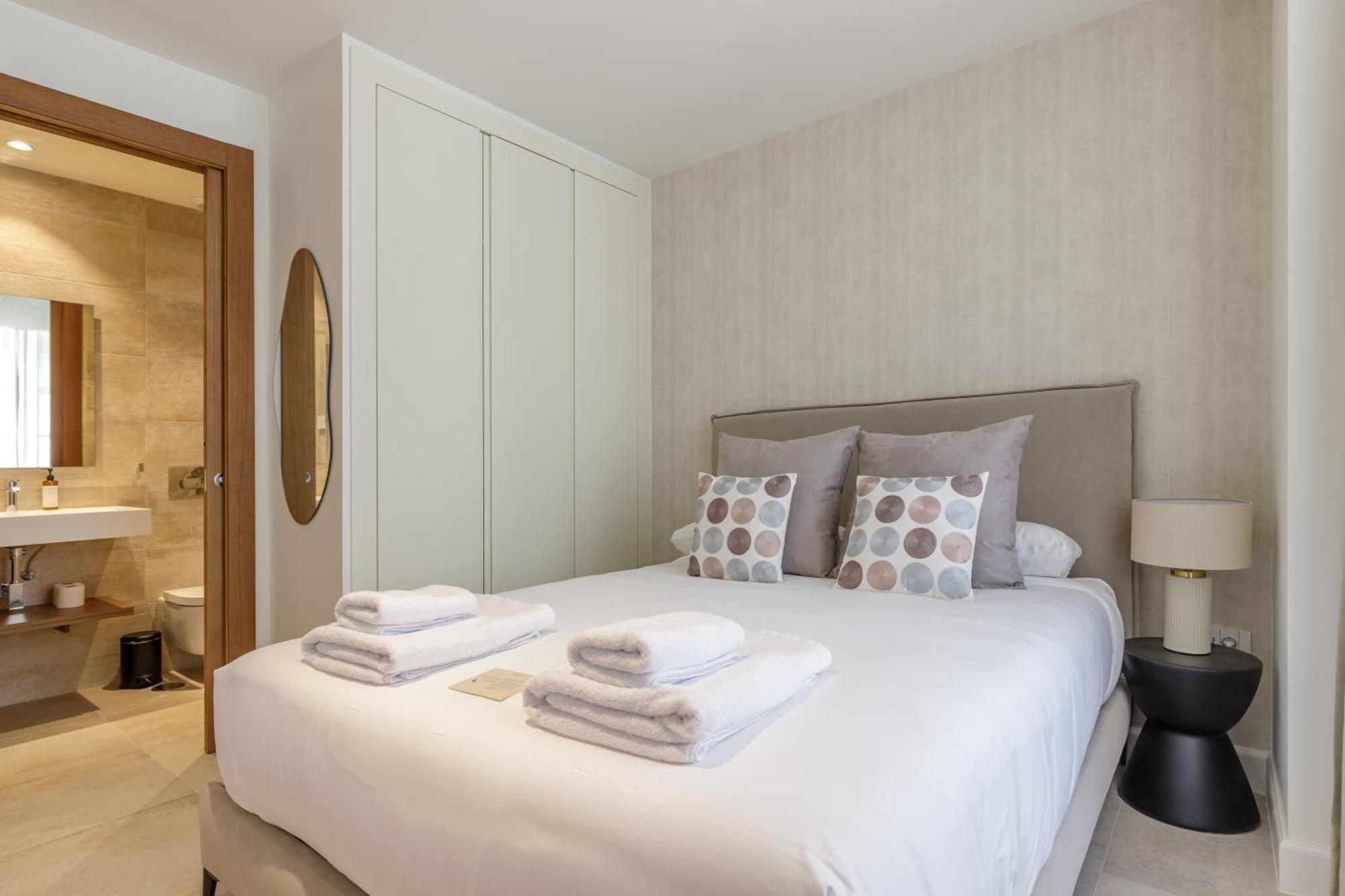 Plaza Del Siglo & Boutique By Caleta Homes Malaga
