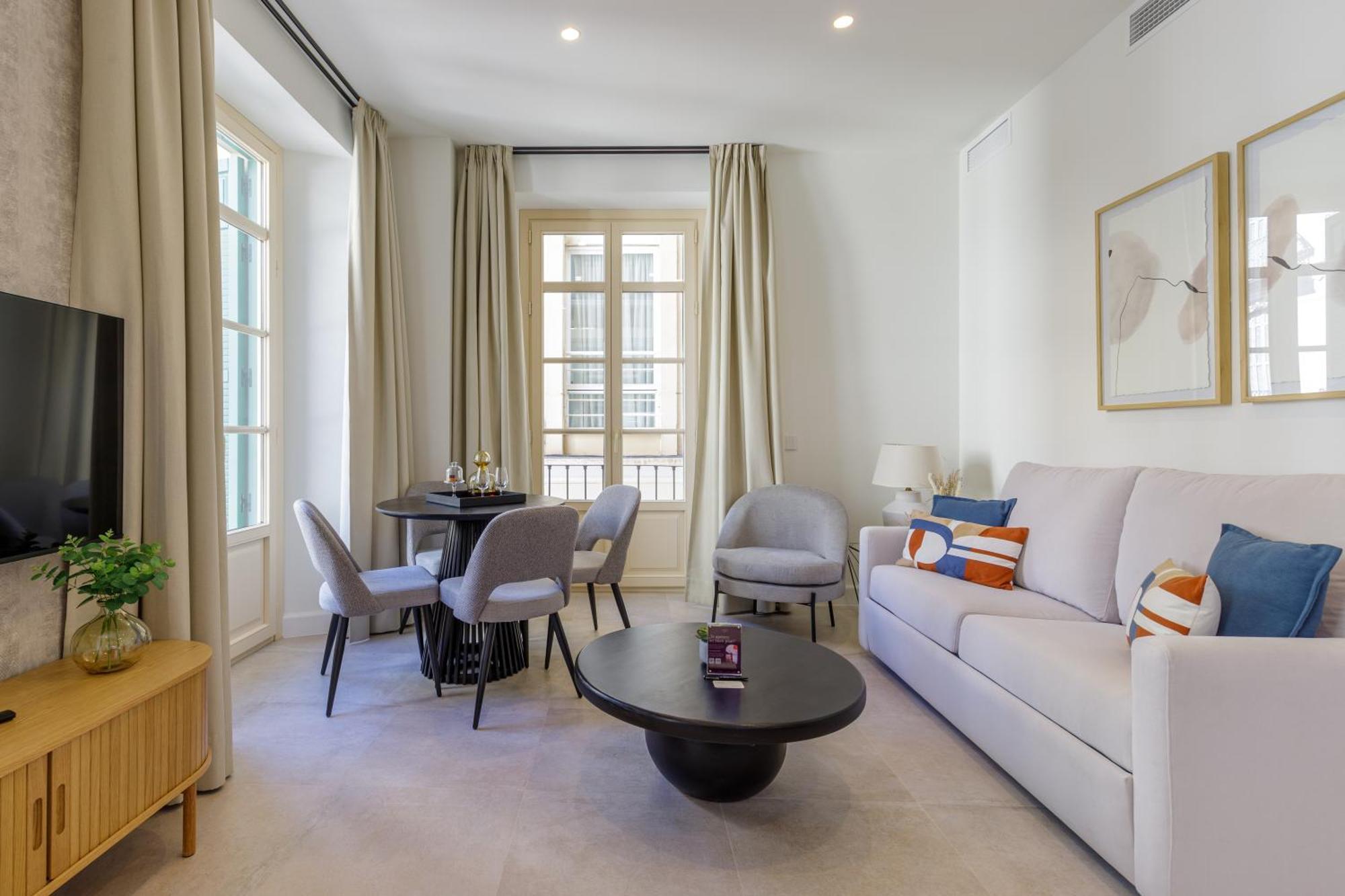 Plaza Del Siglo & Boutique By Caleta Homes