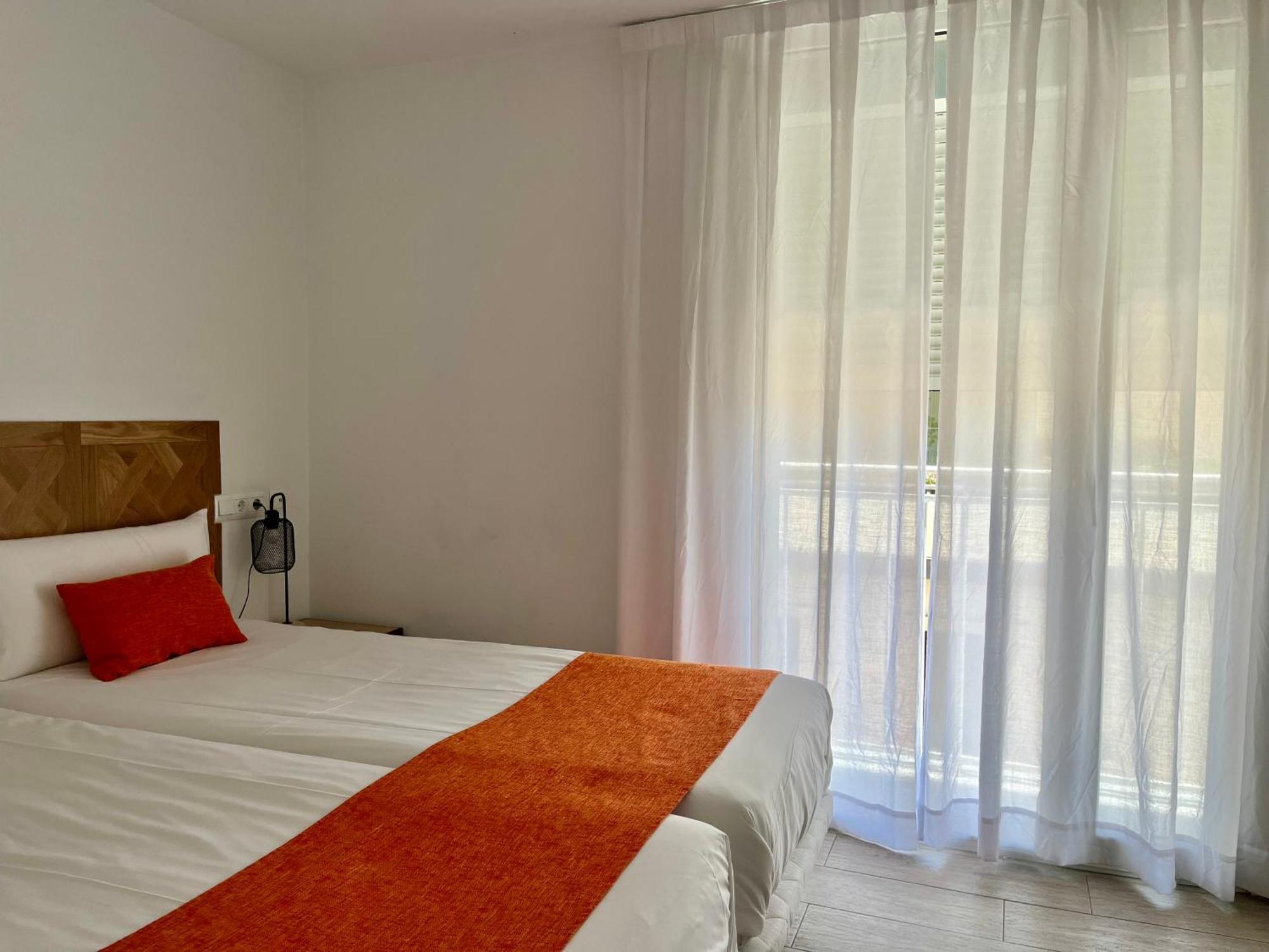 Dobo Homes - Sl4 *