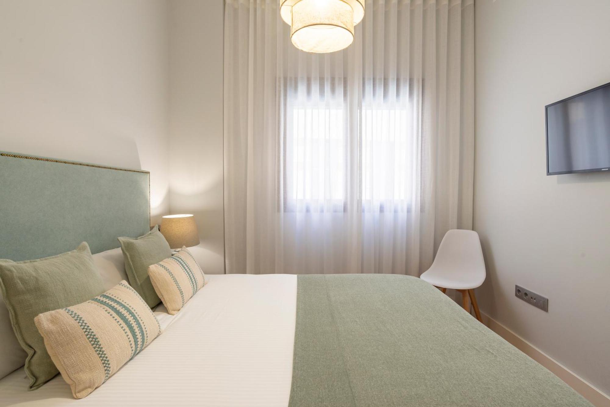 Souviron & Old Town By Ele Appartement *