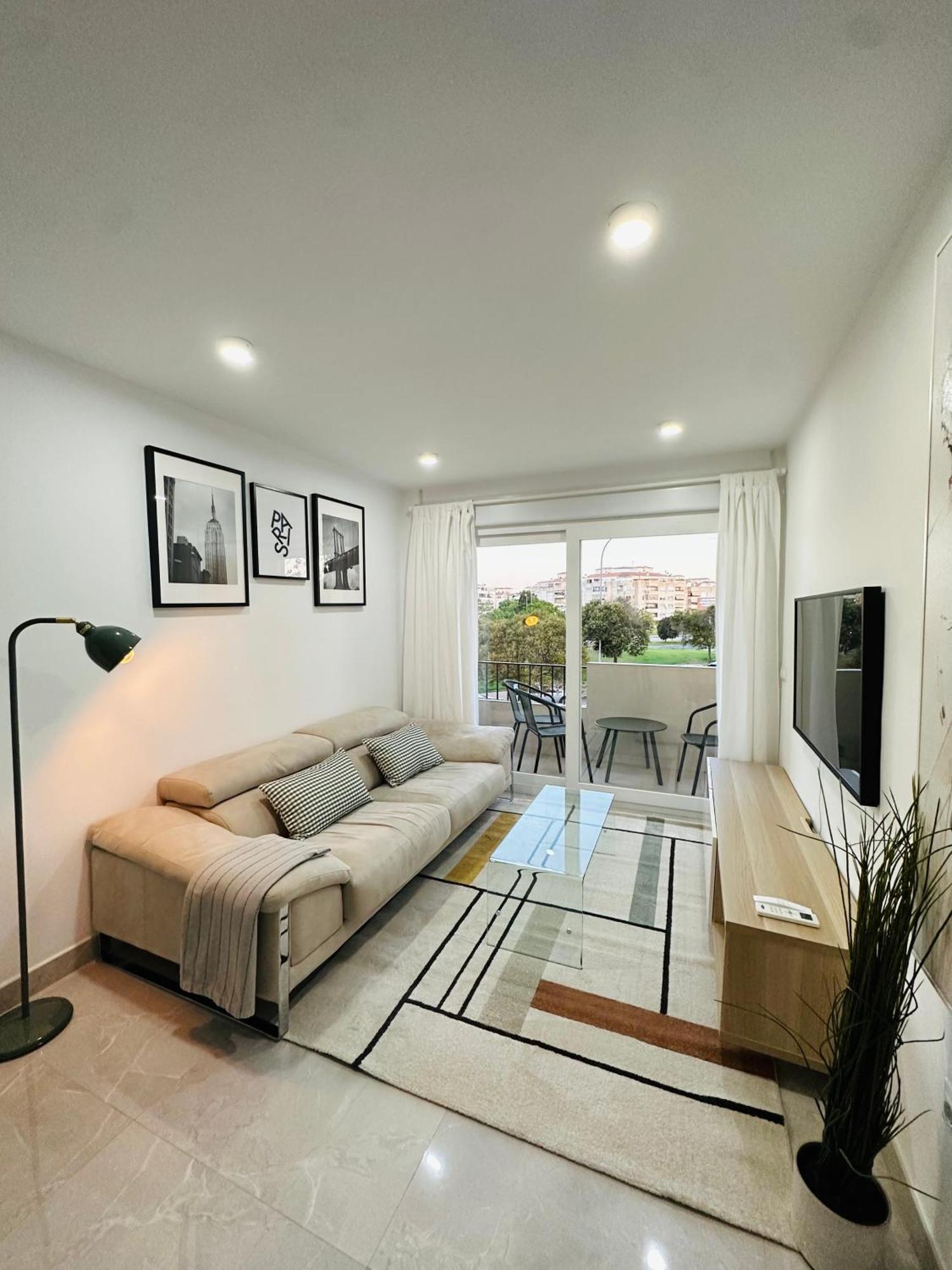 Apartamento Moderno Y Comodo! Malaga