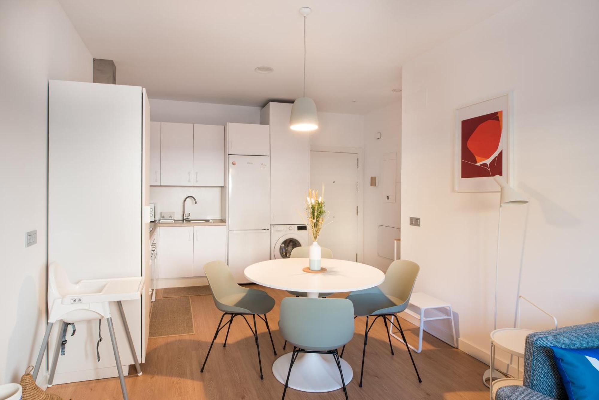 Cozy Modern Flat Terrace 2 Bedrooms 2 Bathrooms *