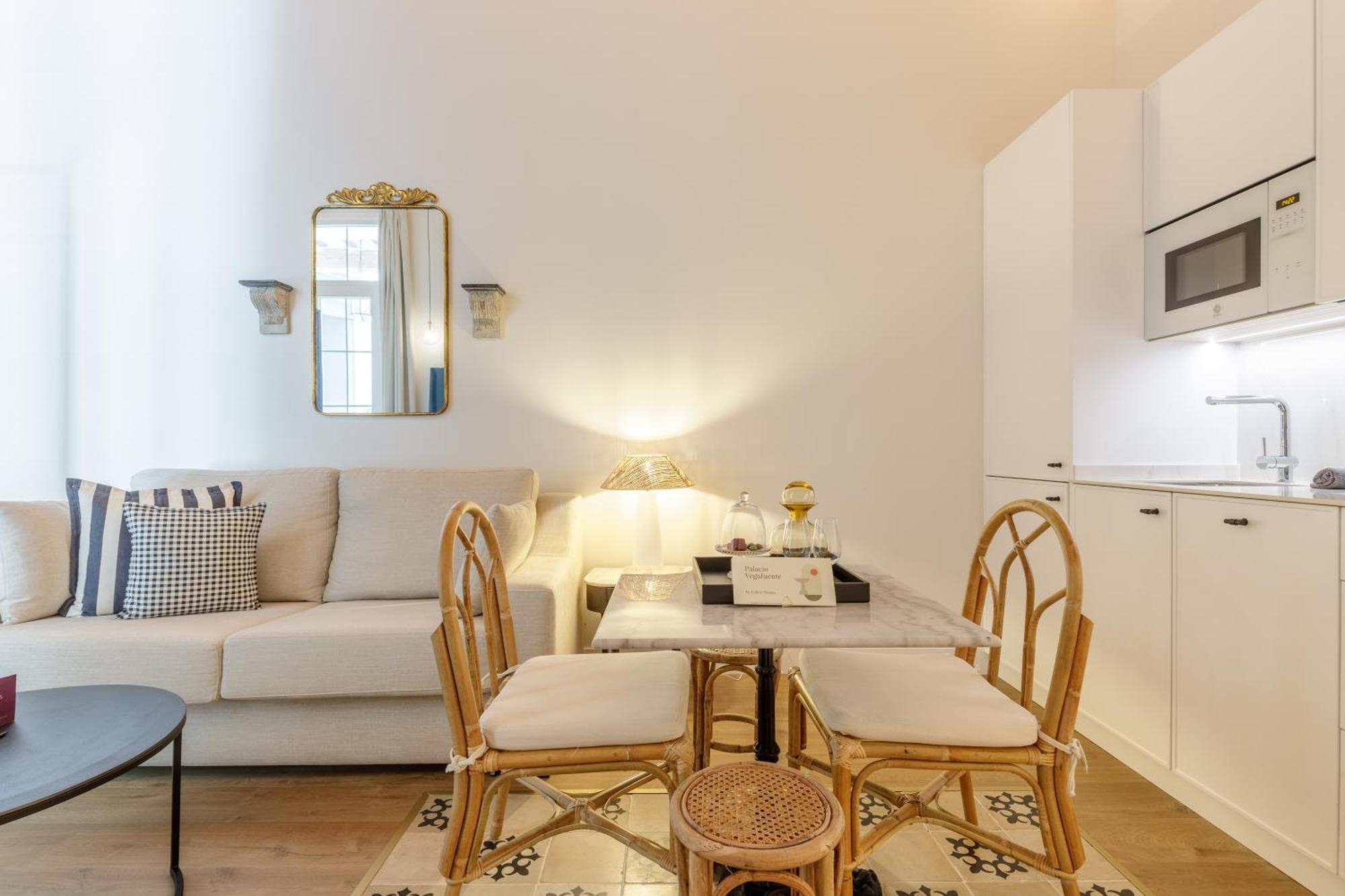Palacio Vegafuente By Caleta Homes Apartment