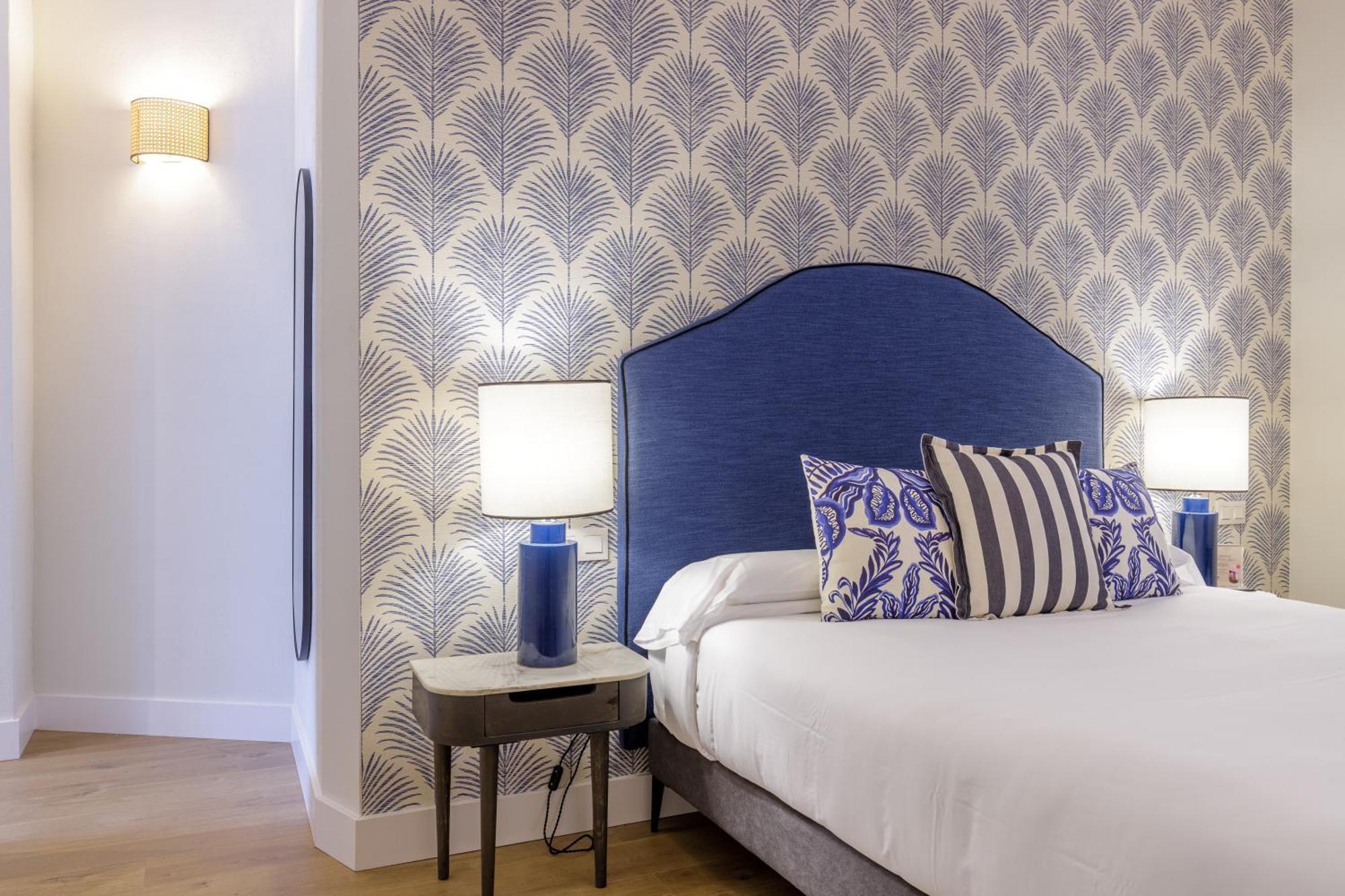 Apartment Palacio Vegafuente By Caleta Homes