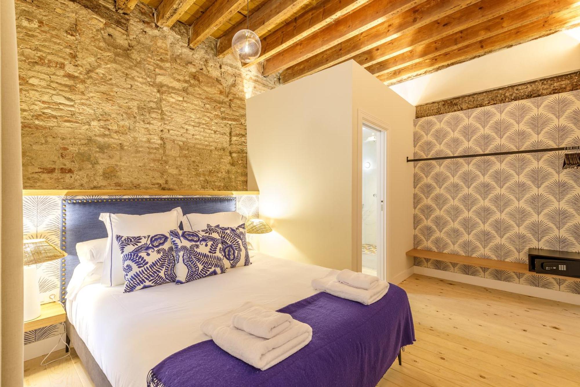 Palacio Vegafuente By Caleta Homes Malaga