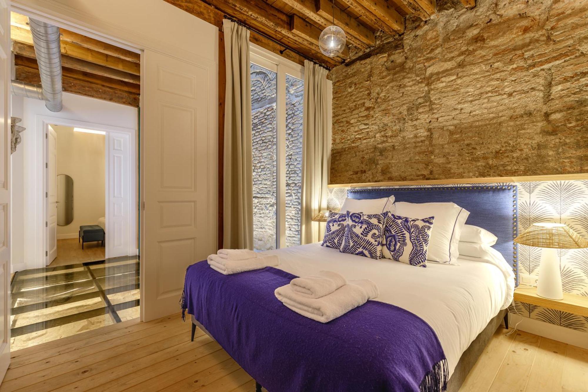 Palacio Vegafuente By Caleta Homes Malaga