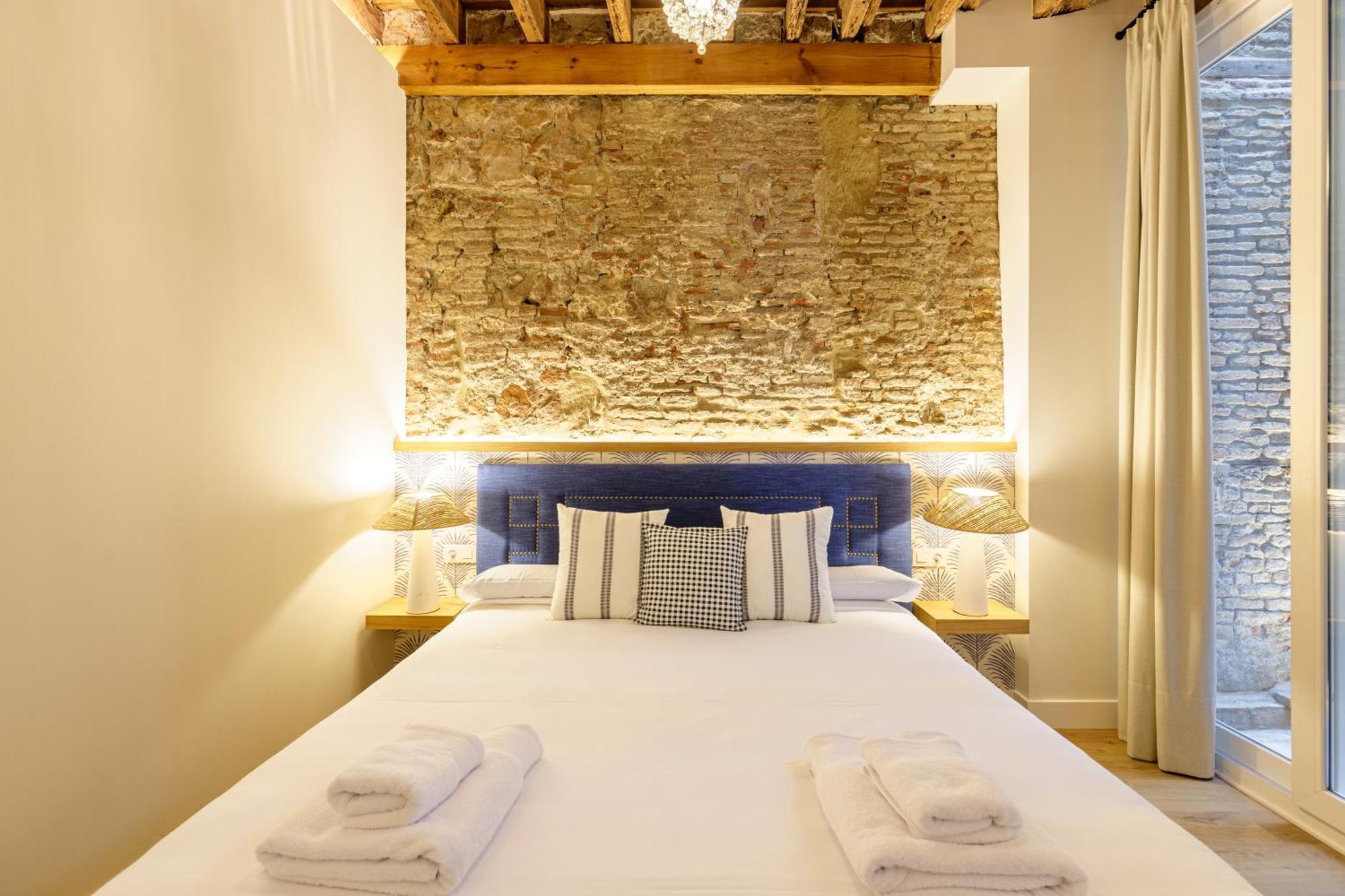 Apartment Palacio Vegafuente By Caleta Homes