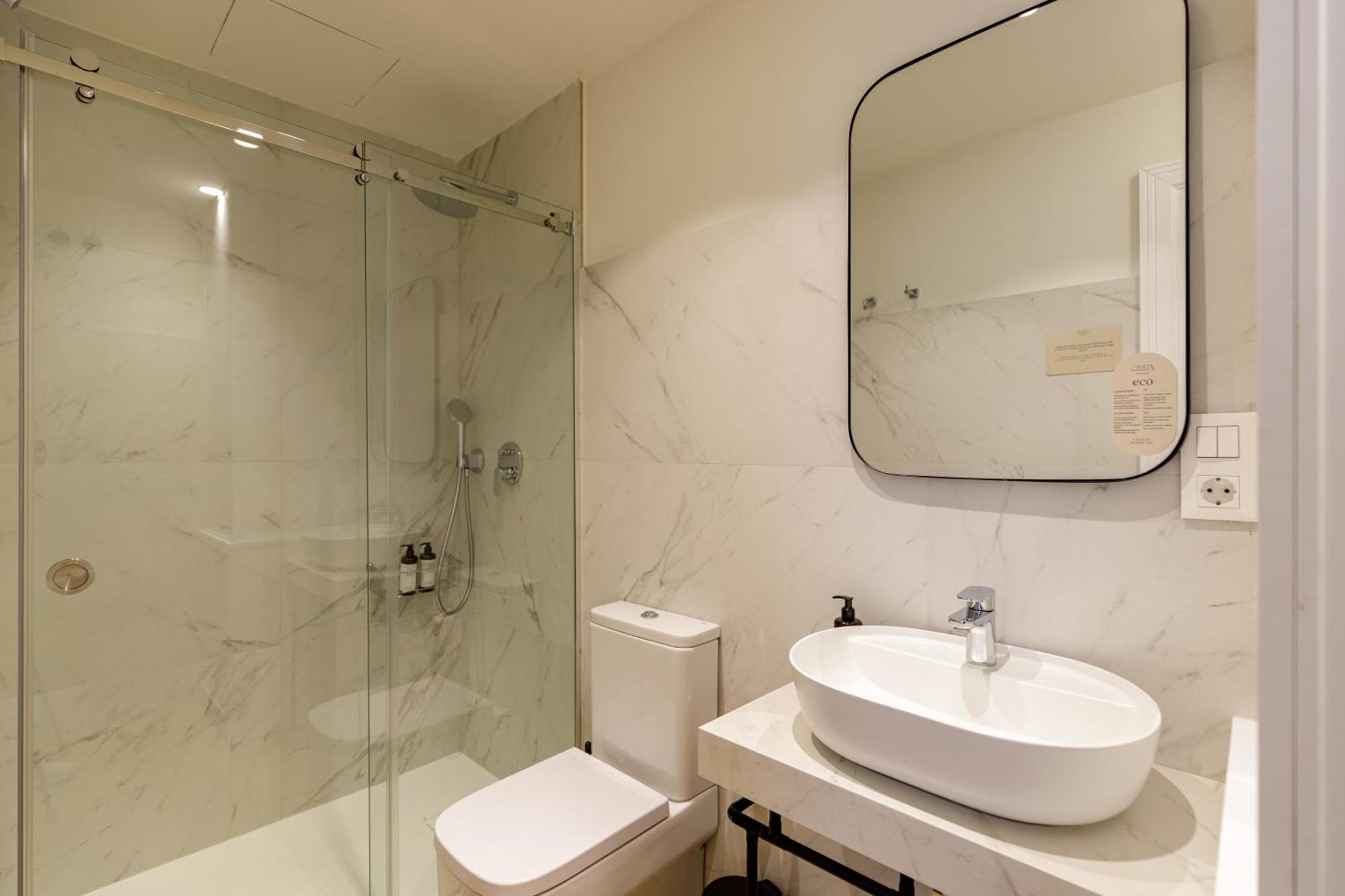 Palacio Vegafuente By Caleta Homes *