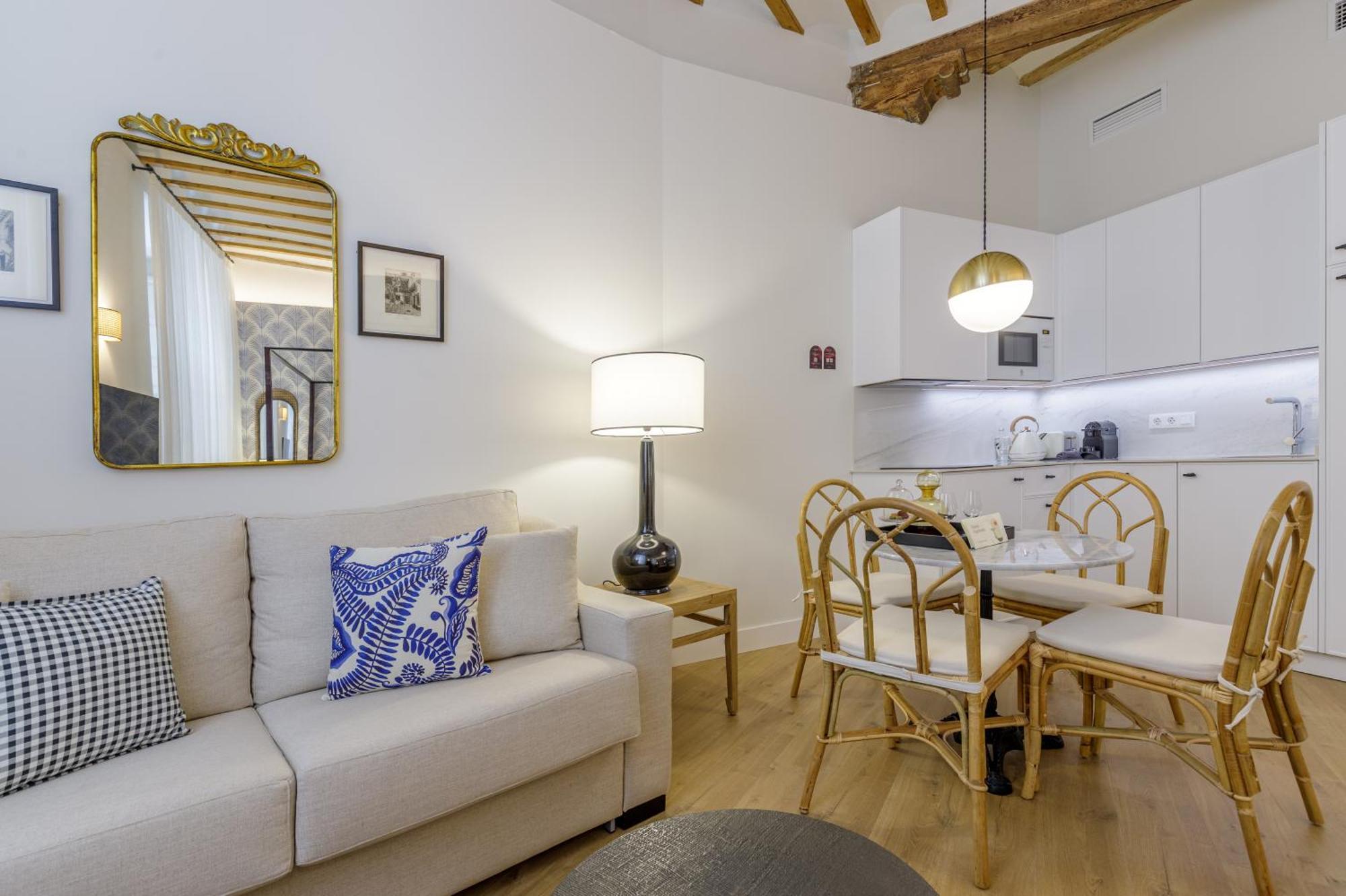 Palacio Vegafuente By Caleta Homes Malaga