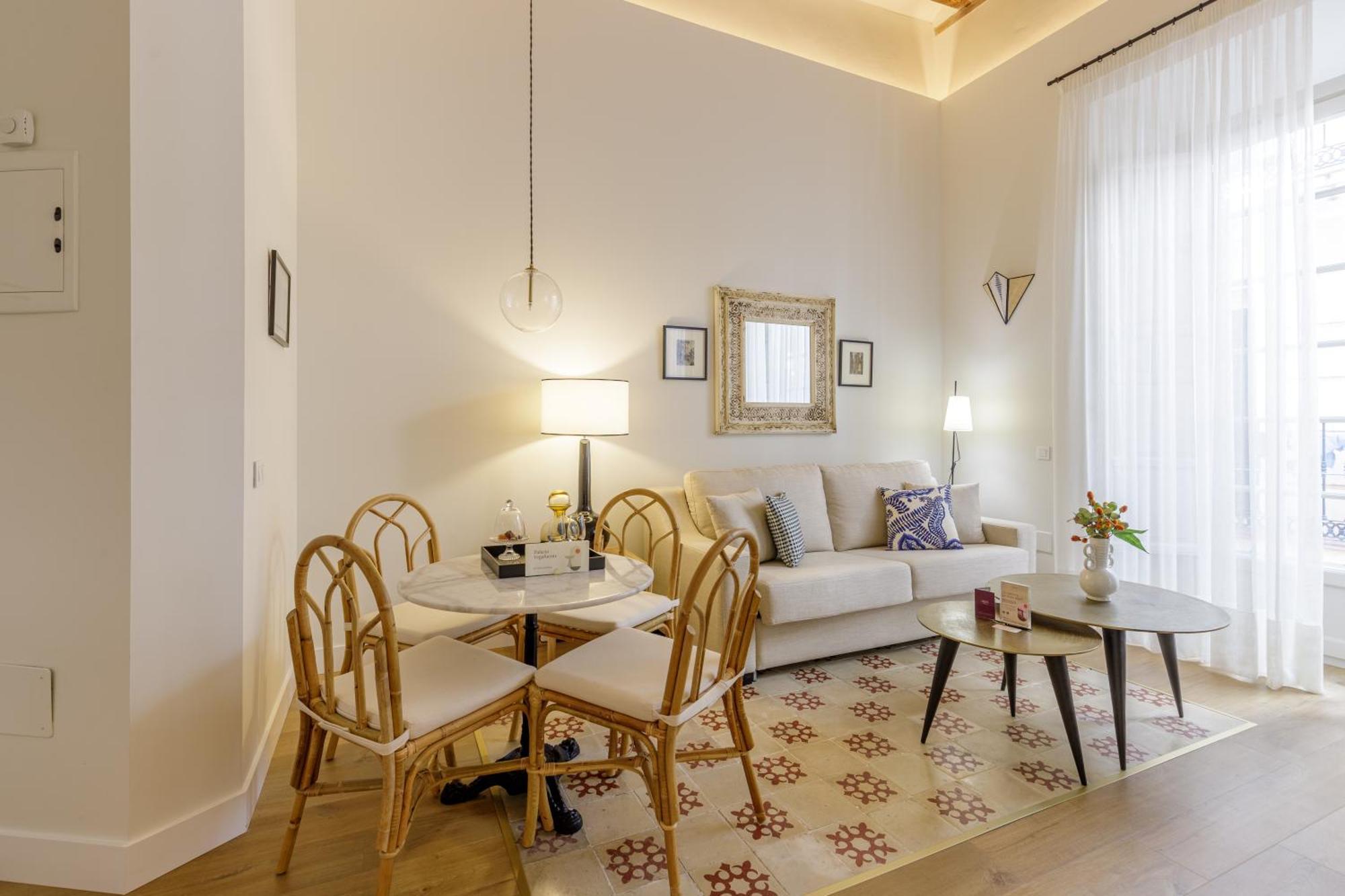 Palacio Vegafuente By Caleta Homes Apartment *