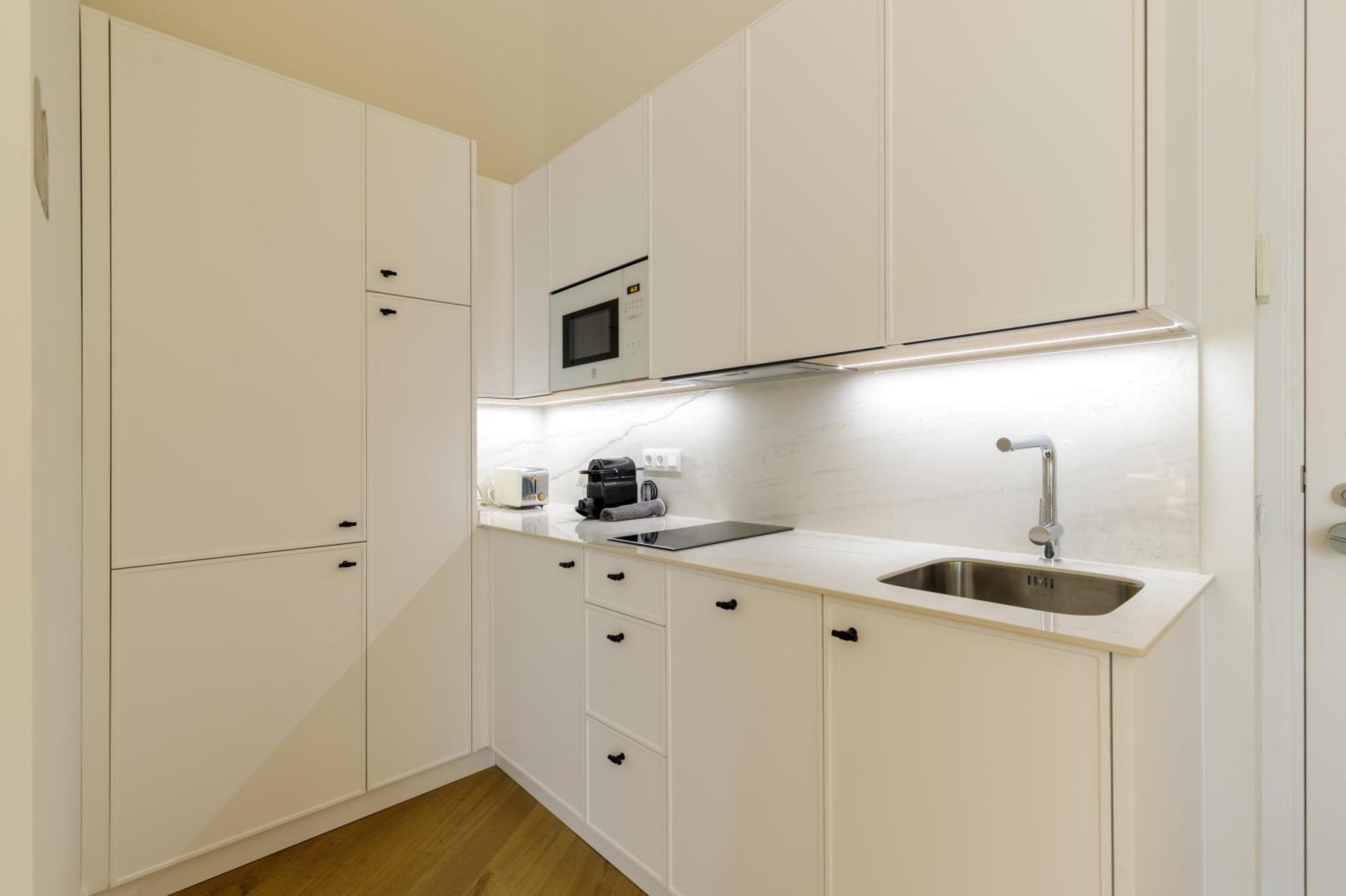 Palacio Vegafuente By Caleta Homes Malaga