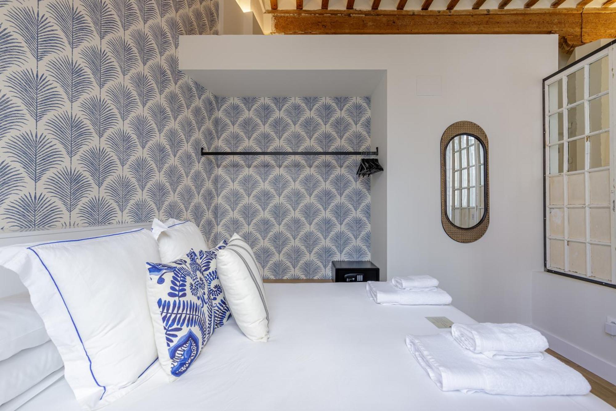 Palacio Vegafuente By Caleta Homes * Malaga