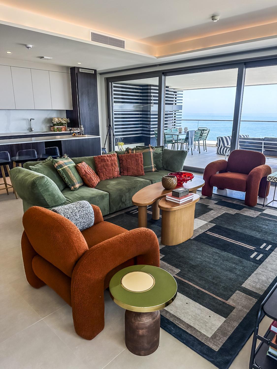 -malagasunapts-tower Living Sea Views Pool Gym Park Apartment *
