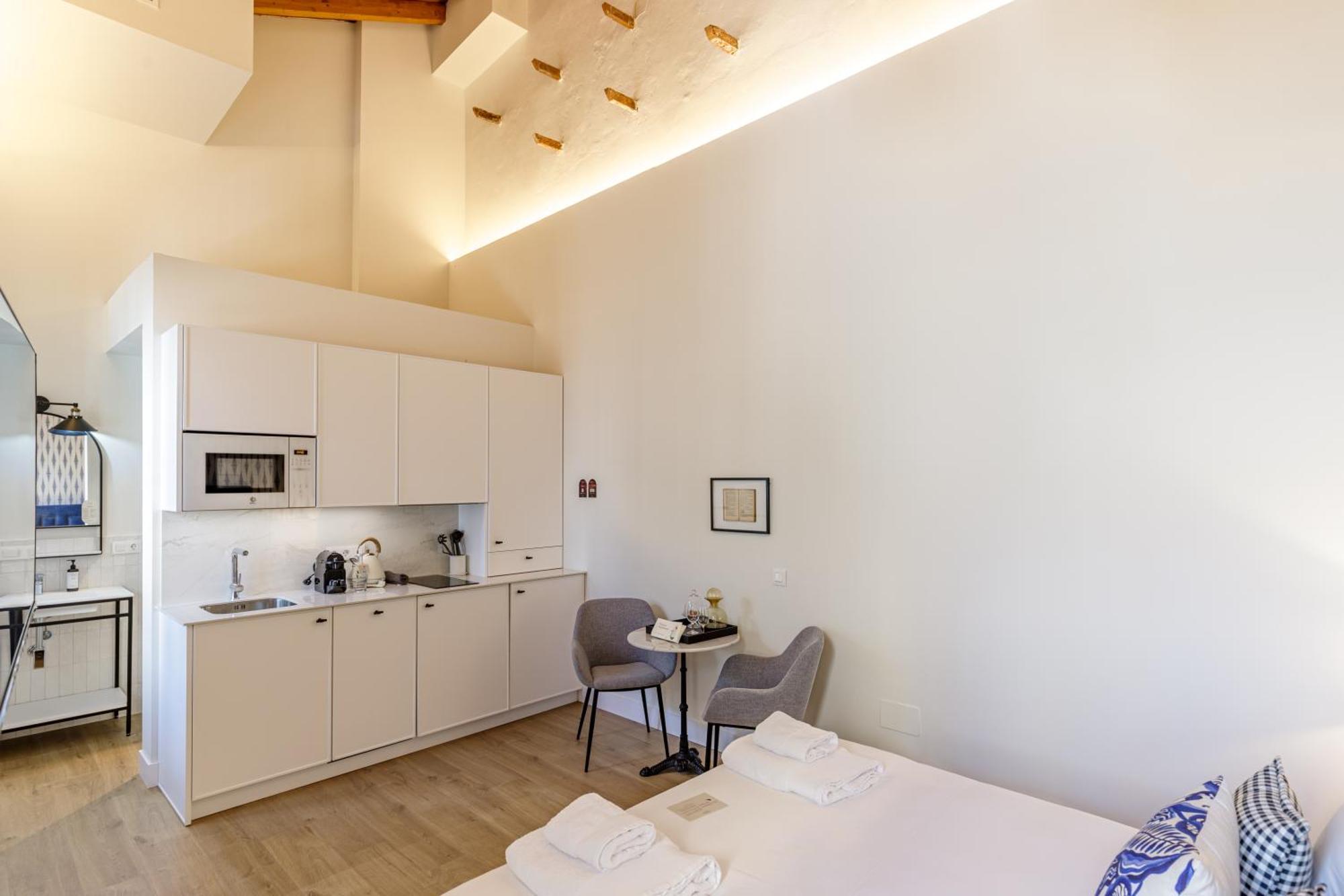 Palacio Vegafuente By Caleta Homes *
