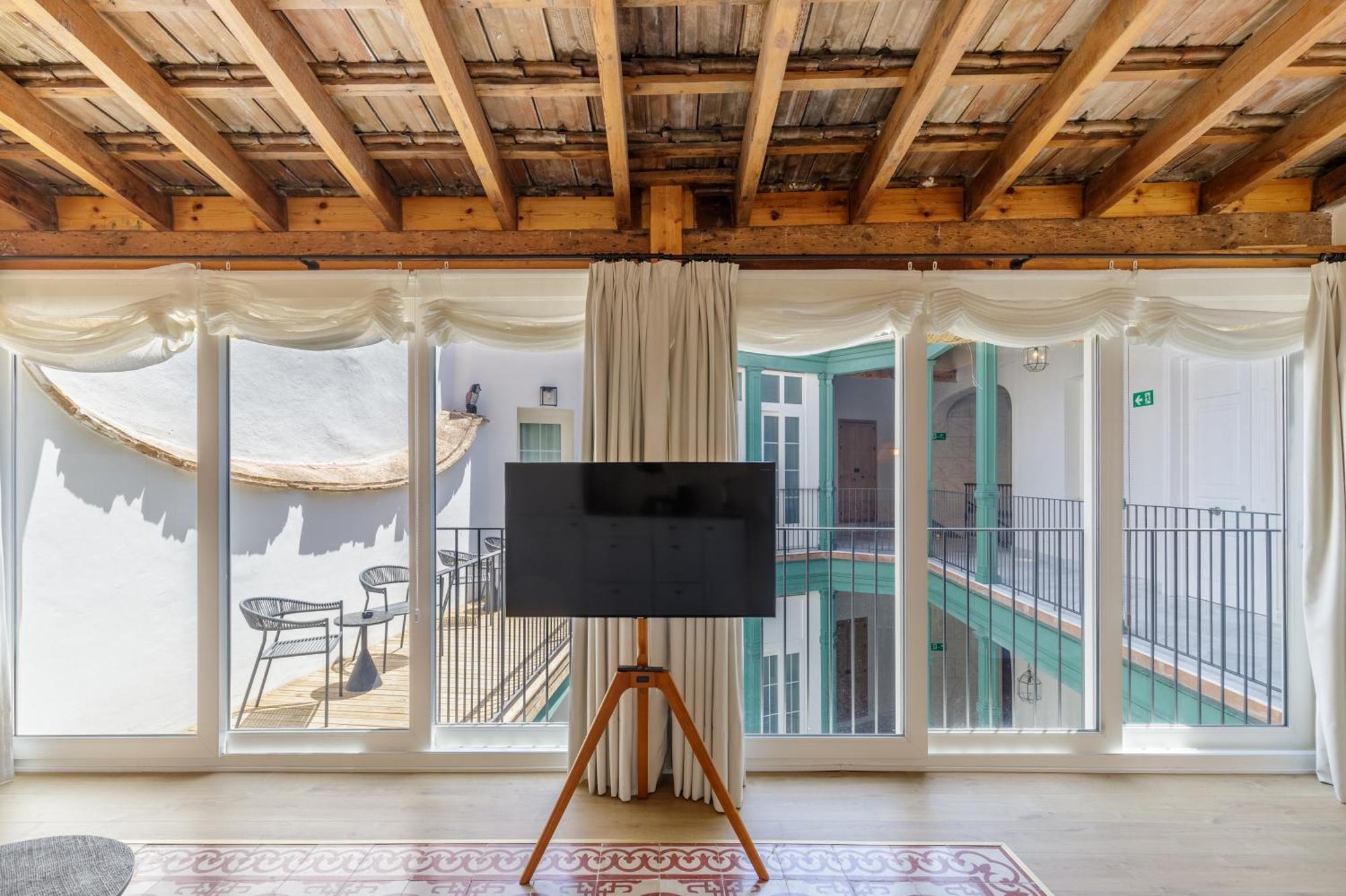 Palacio Vegafuente By Caleta Homes Malaga