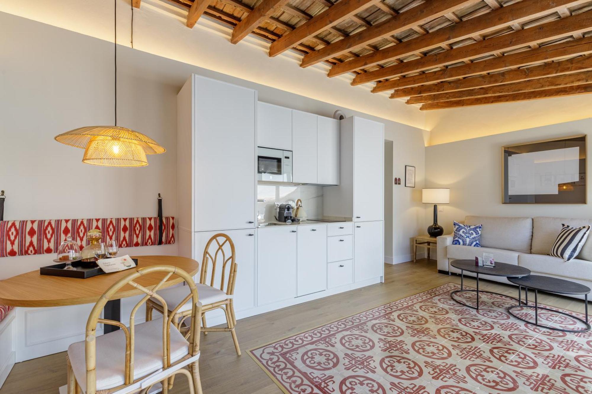 Apartment Palacio Vegafuente By Caleta Homes *