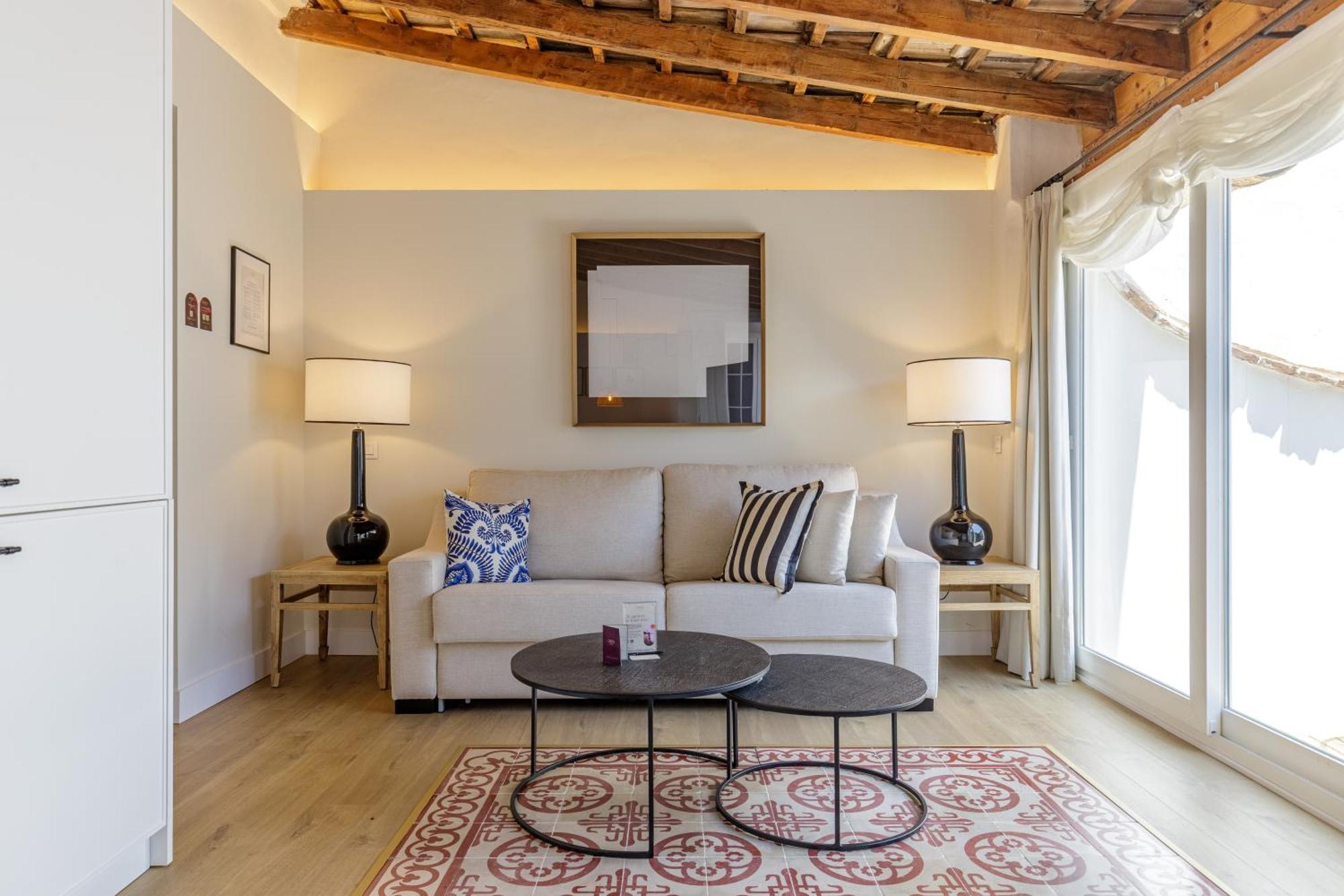 Palacio Vegafuente By Caleta Homes Apartment *