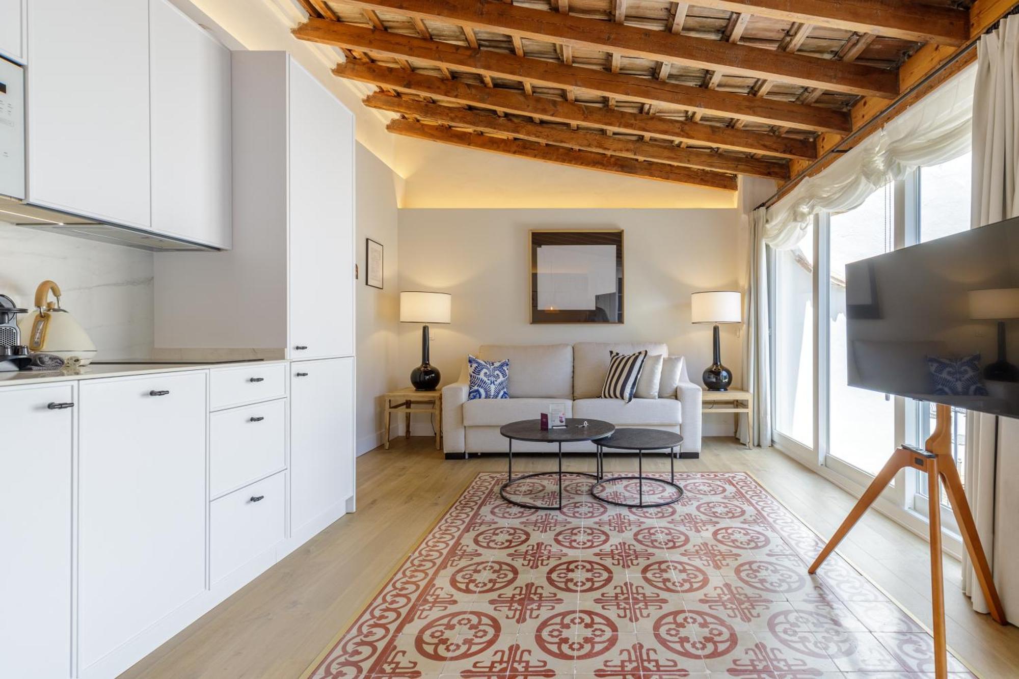 Palacio Vegafuente By Caleta Homes Apartment Malaga