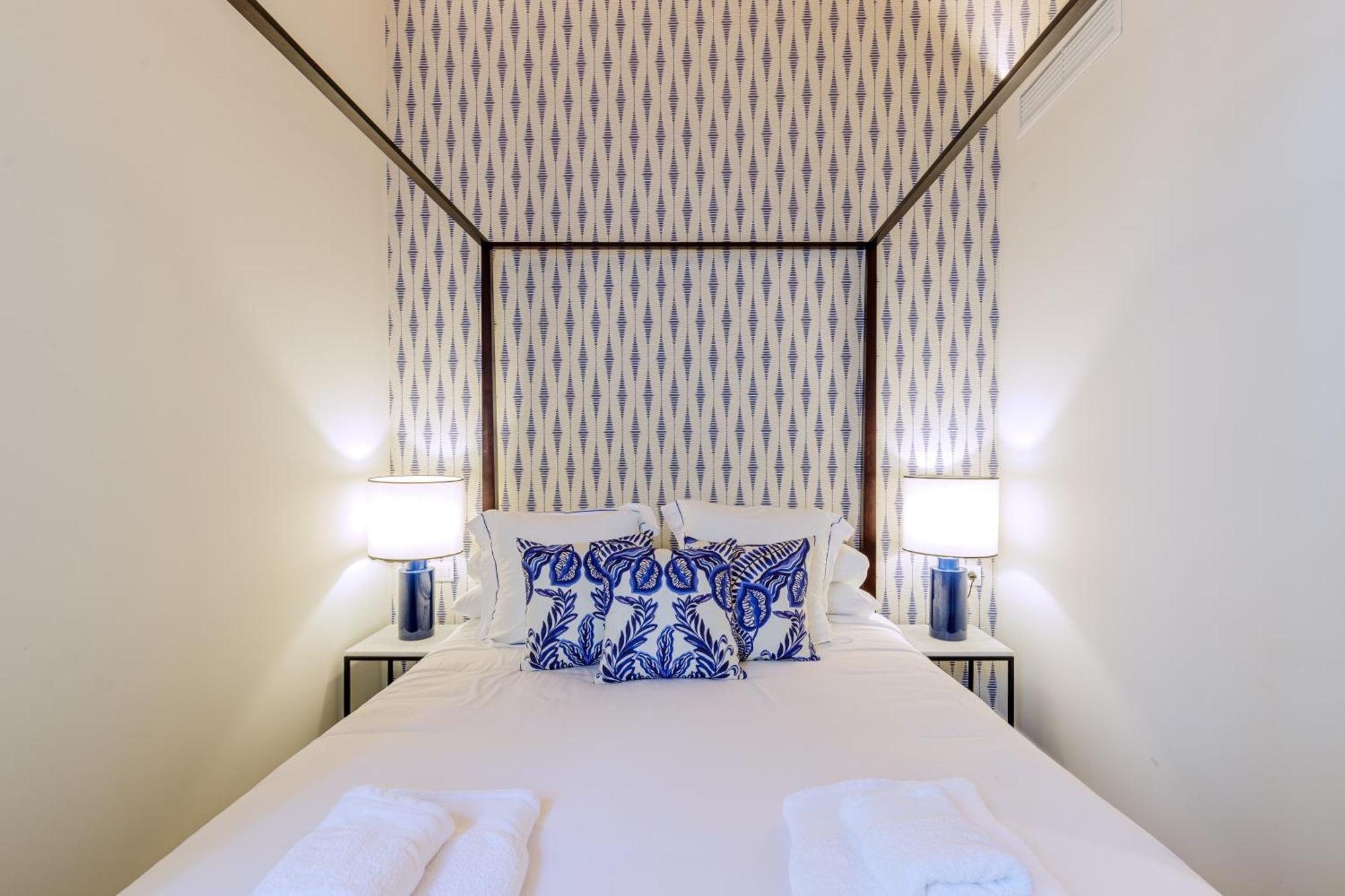 Apartment Palacio Vegafuente By Caleta Homes