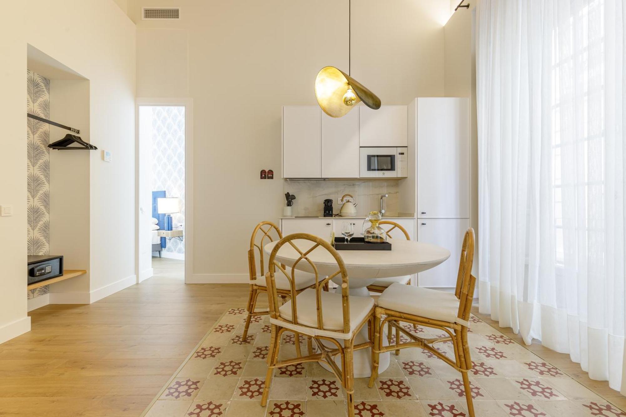 Palacio Vegafuente By Caleta Homes Malaga