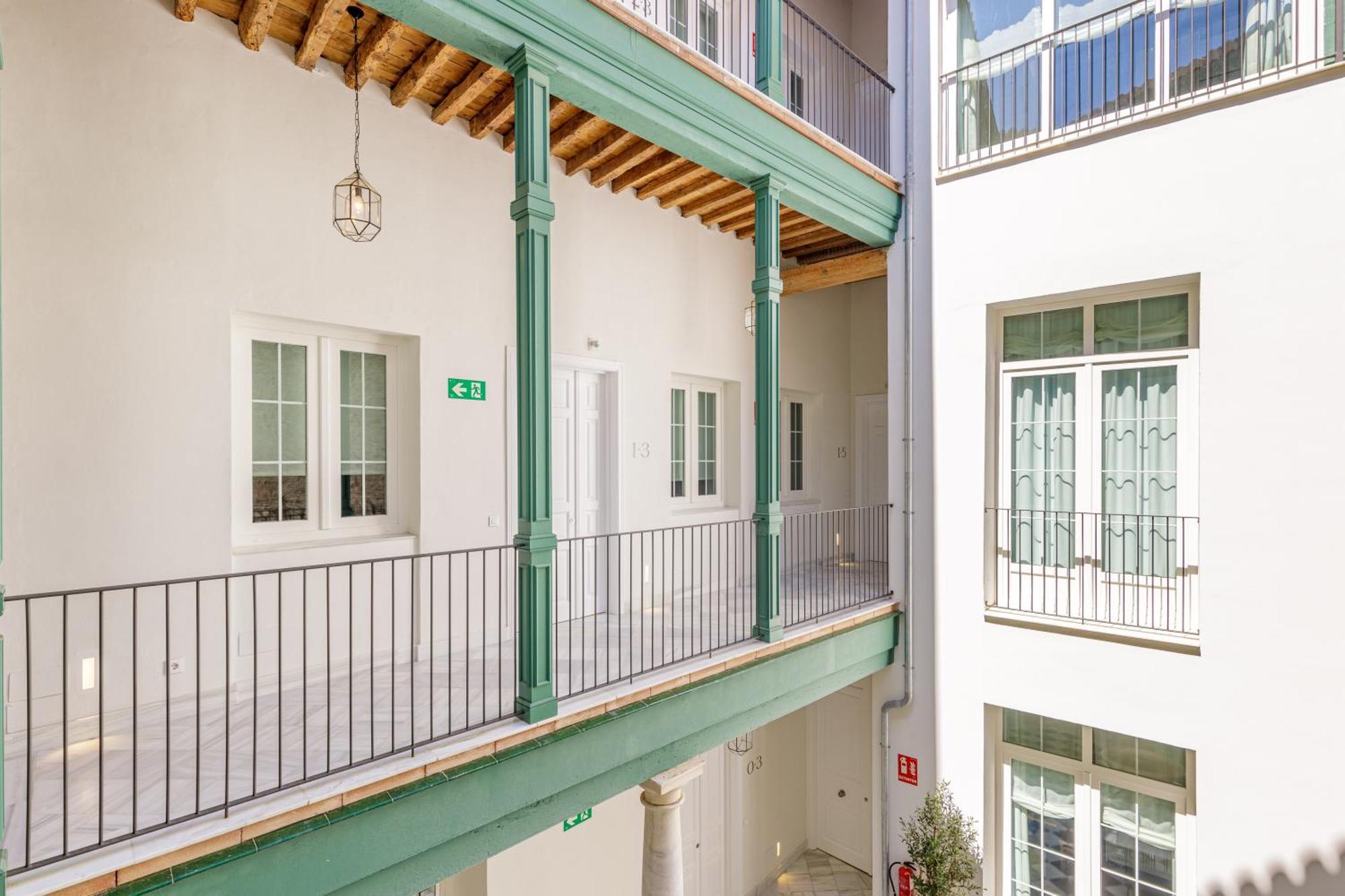 Palacio Vegafuente By Caleta Homes Malaga
