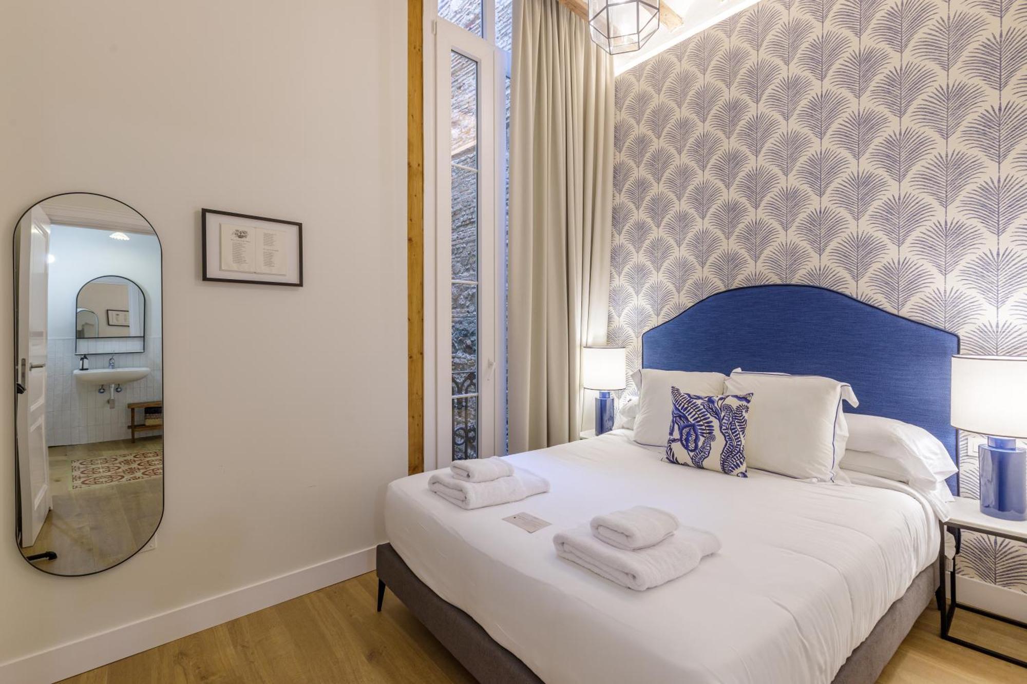 Palacio Vegafuente By Caleta Homes * Malaga
