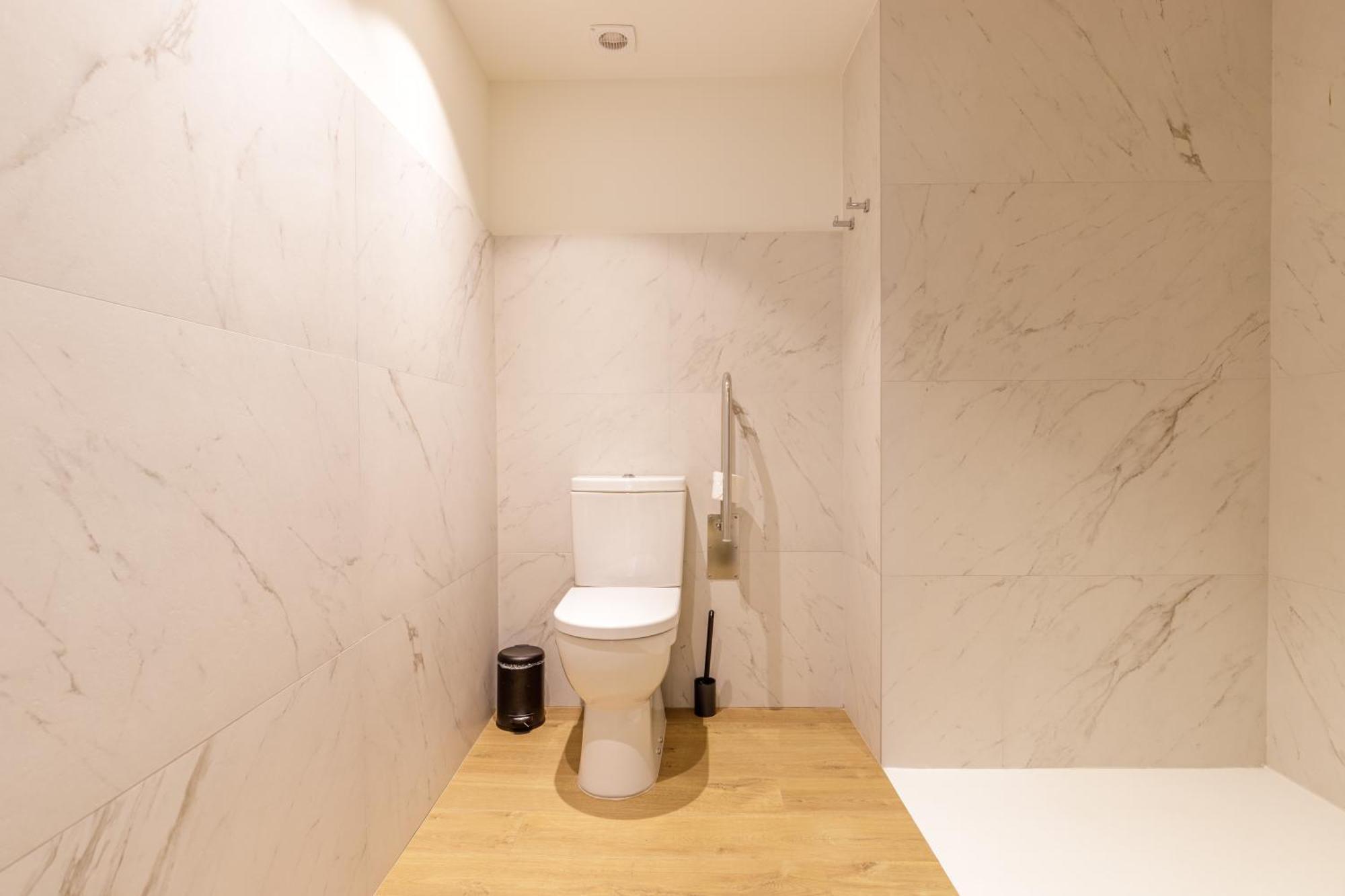 Palacio Vegafuente By Caleta Homes Apartment