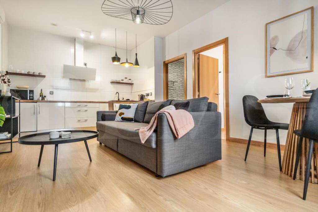 Comfortable In The Center By Rems Apartment *