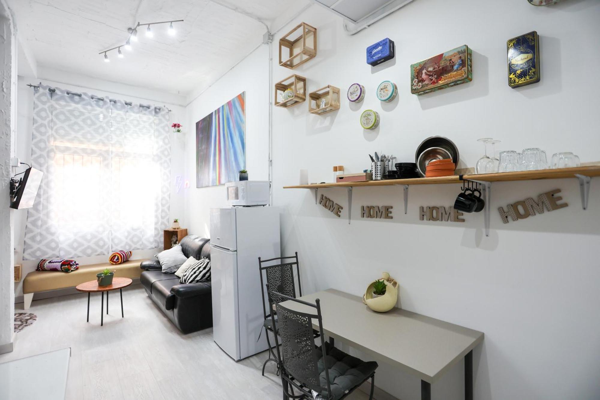 Apartment Cross *