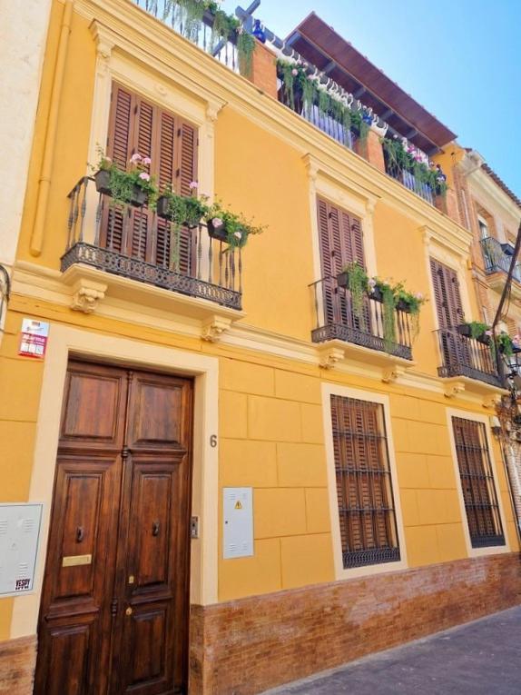 Piso Familiar Con Tres En La Goleta Malaga