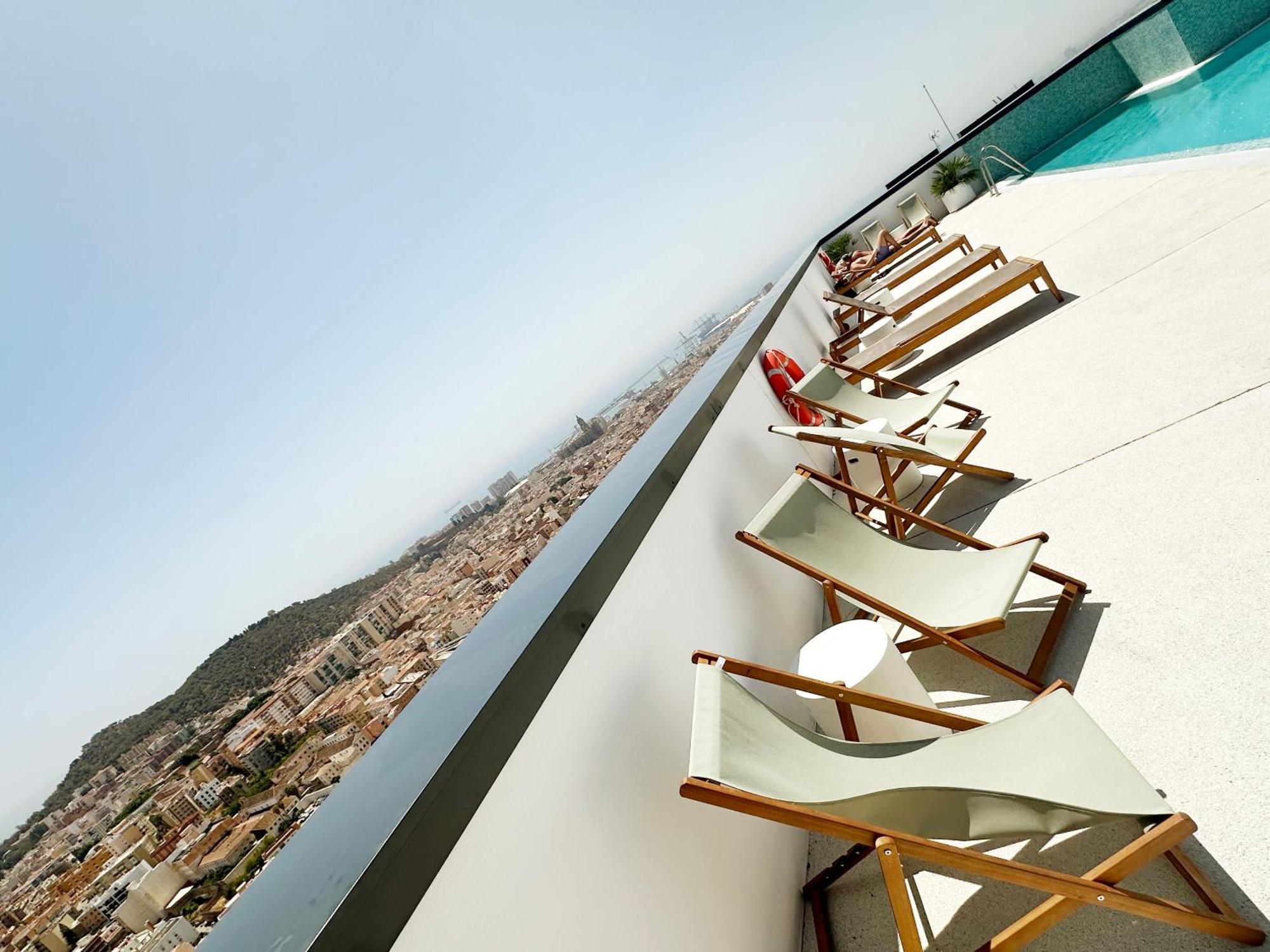 Urban Sky Serviced By P&o Apartamento