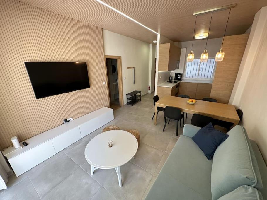 Comfortable In Center With Private Parking Garage * Malaga