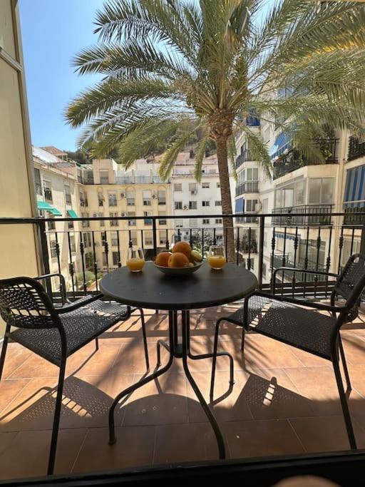Comfortable In Center With Private Parking Garage Apartment